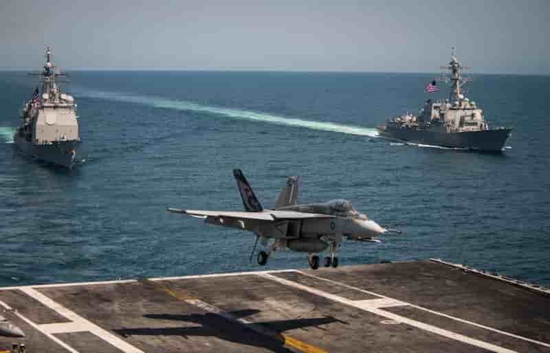 Un drone iranien a frole un avion de chasse de l'armee americaine