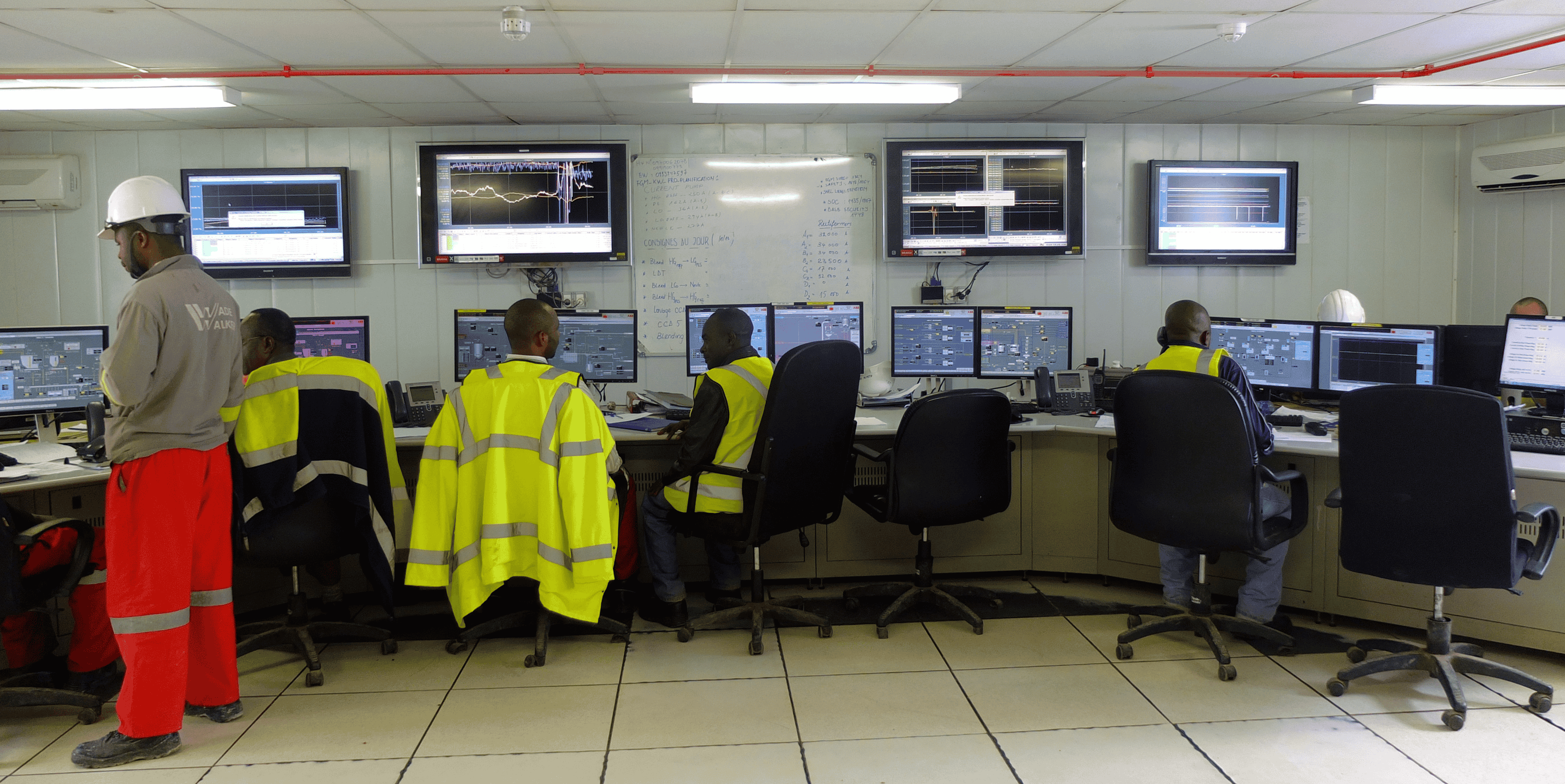 Nucléaire salle de contrôle commande usine