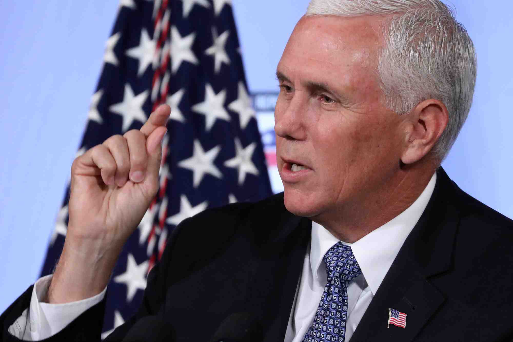 Mike pence a google: renoncez tout de suite a dragonfly