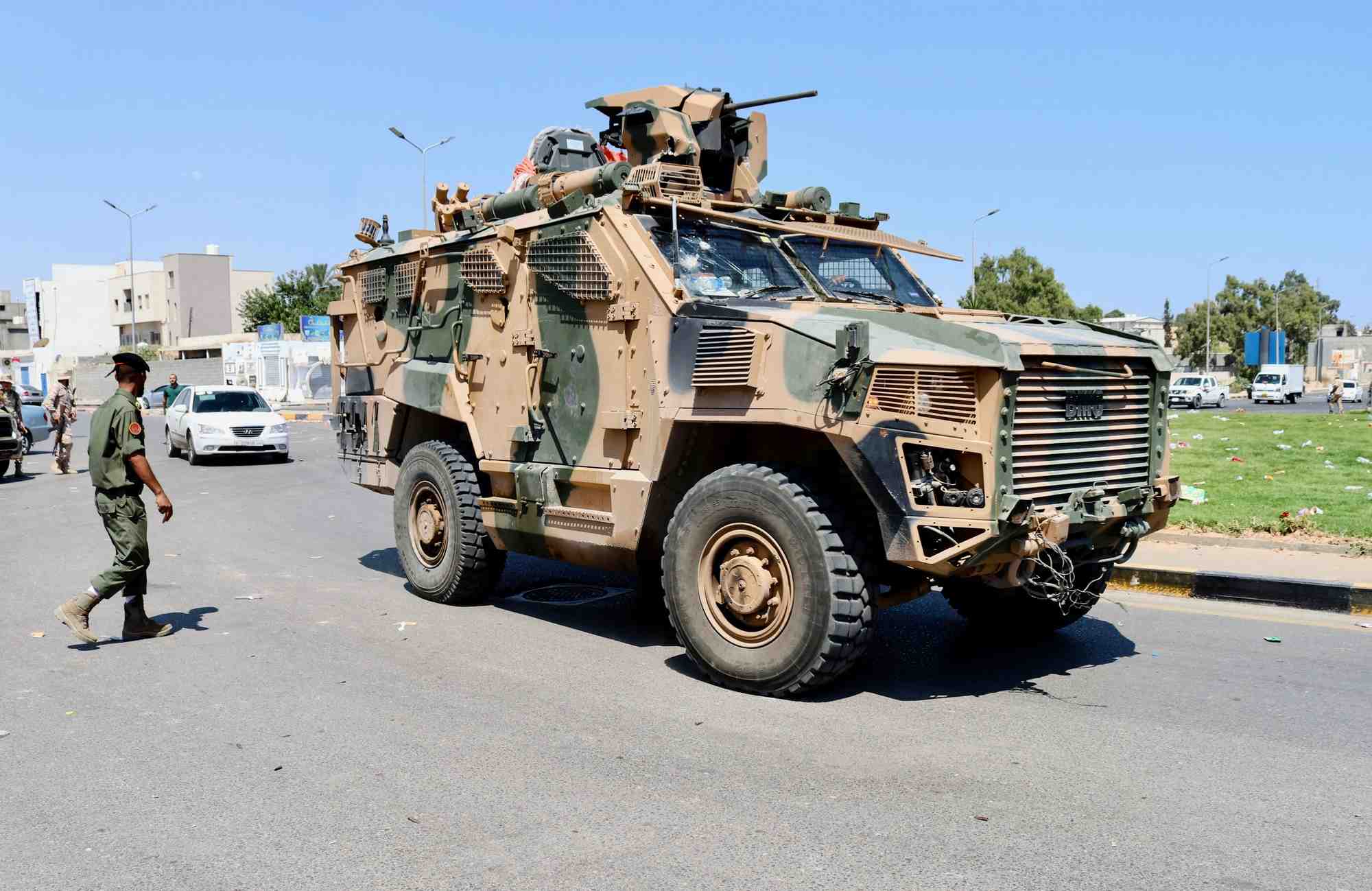 Un vehicule militaire a tripoli