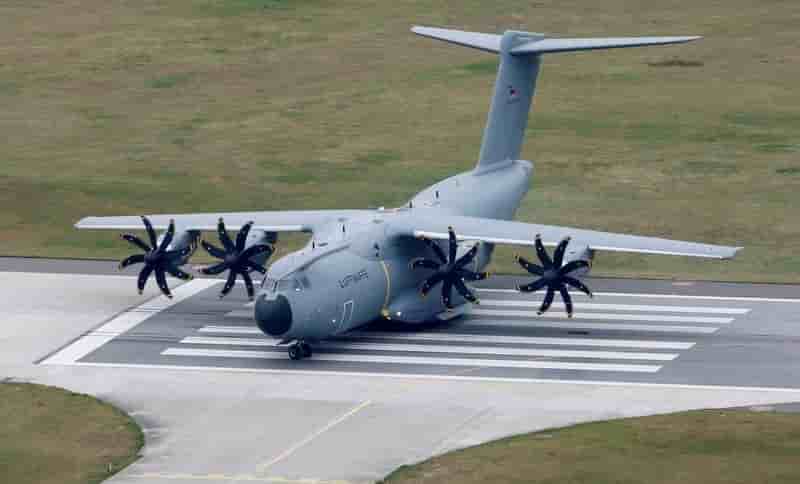 Le president executif d'airbus accuse le fournisseur des reacteurs de l'a400m sur les retards