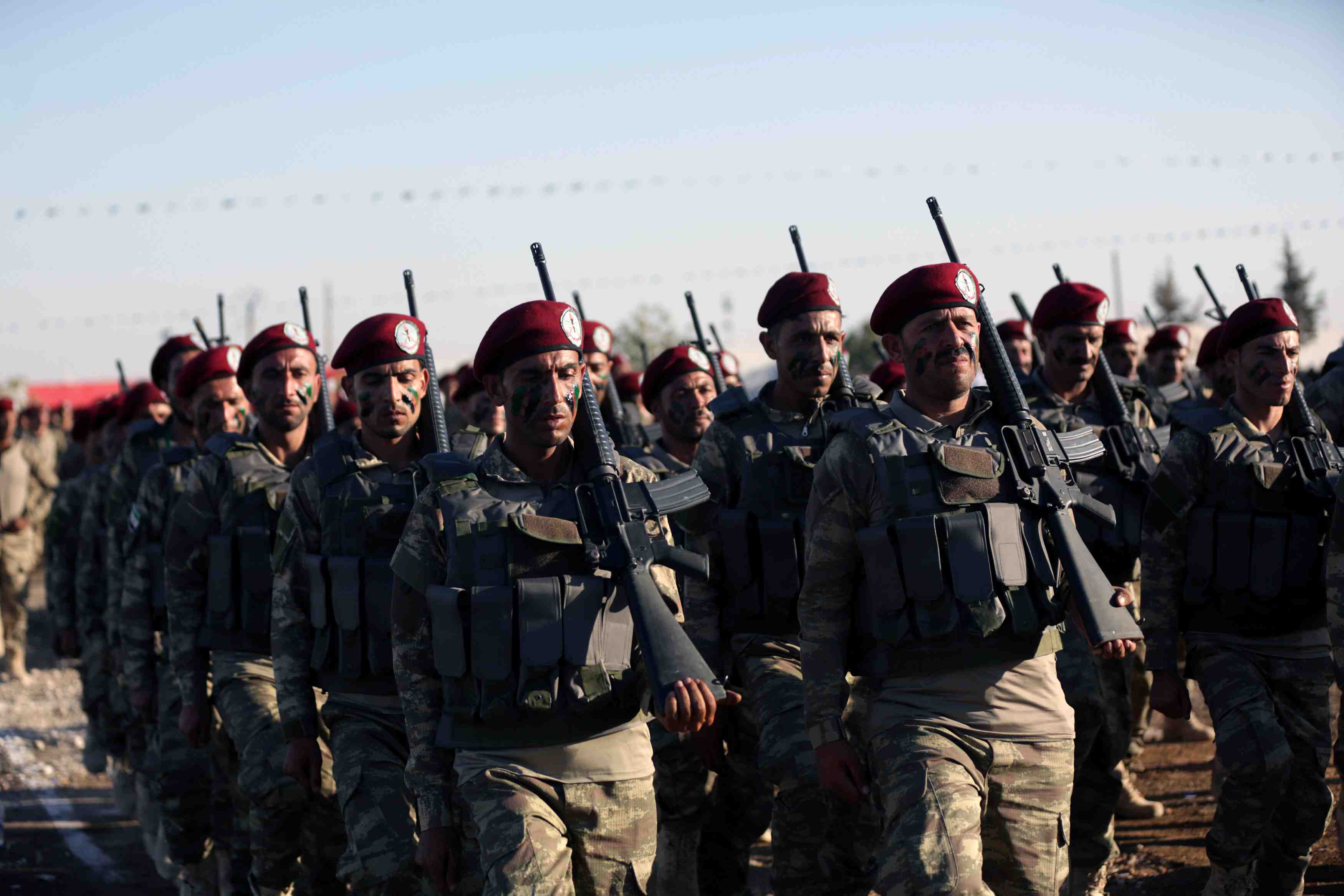 Syrie: les fds disent avoir ete bombardees par l'aviation russe
