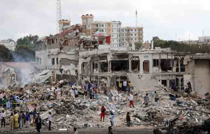 Le bilan du double attentat de mogadiscio s'alourdit a 263 morts