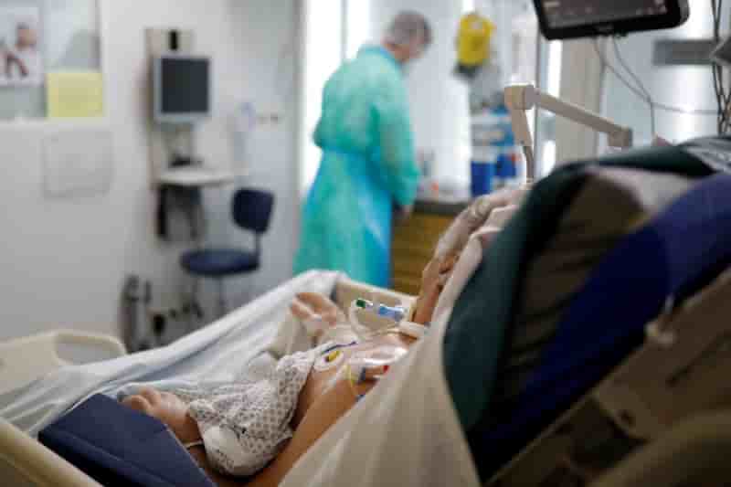 Coronavirus: les hospitalisations en legere baisse en france