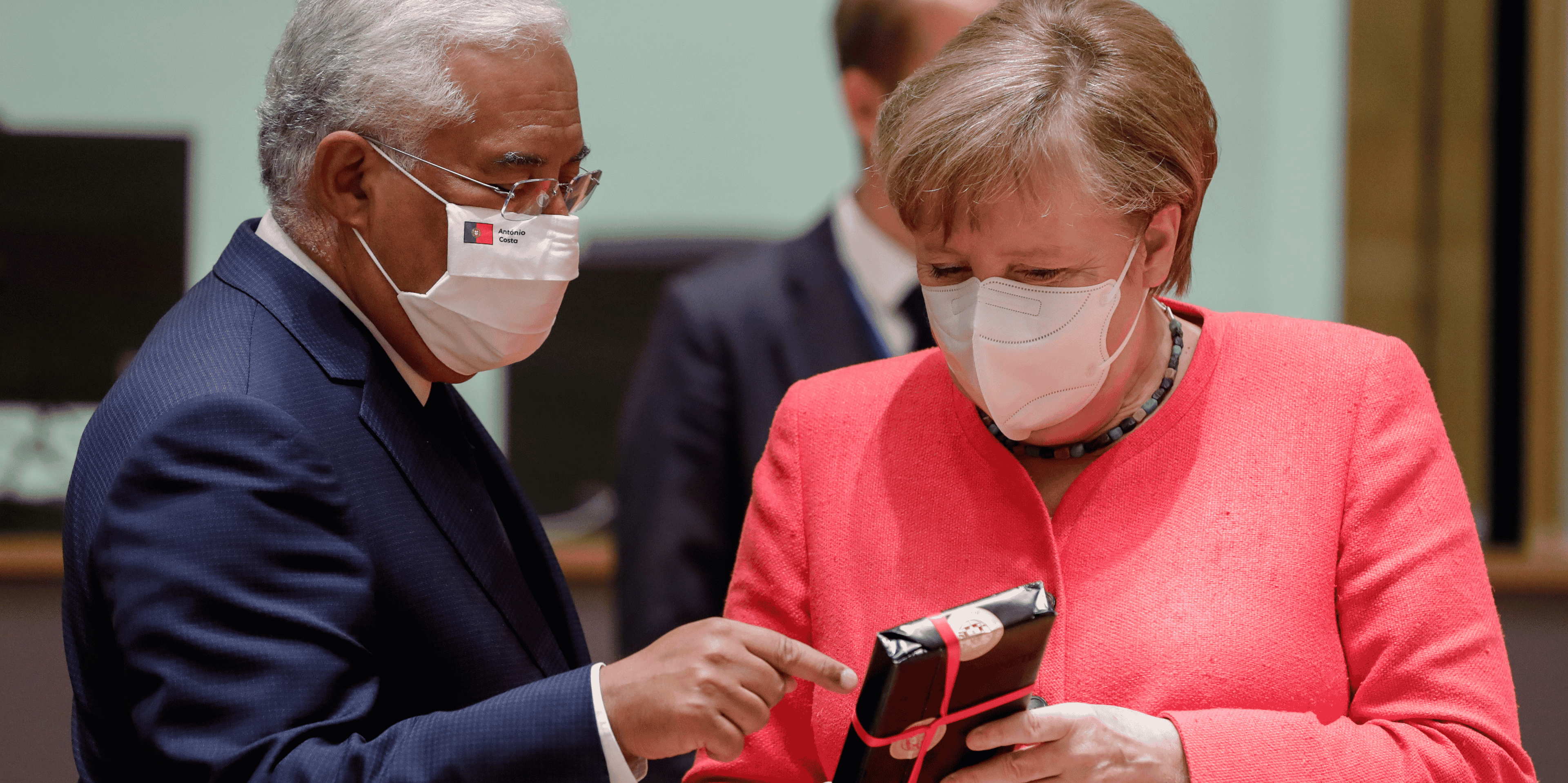 Merkel espere un accord a bruxelles comme cadeau d'anniversaire