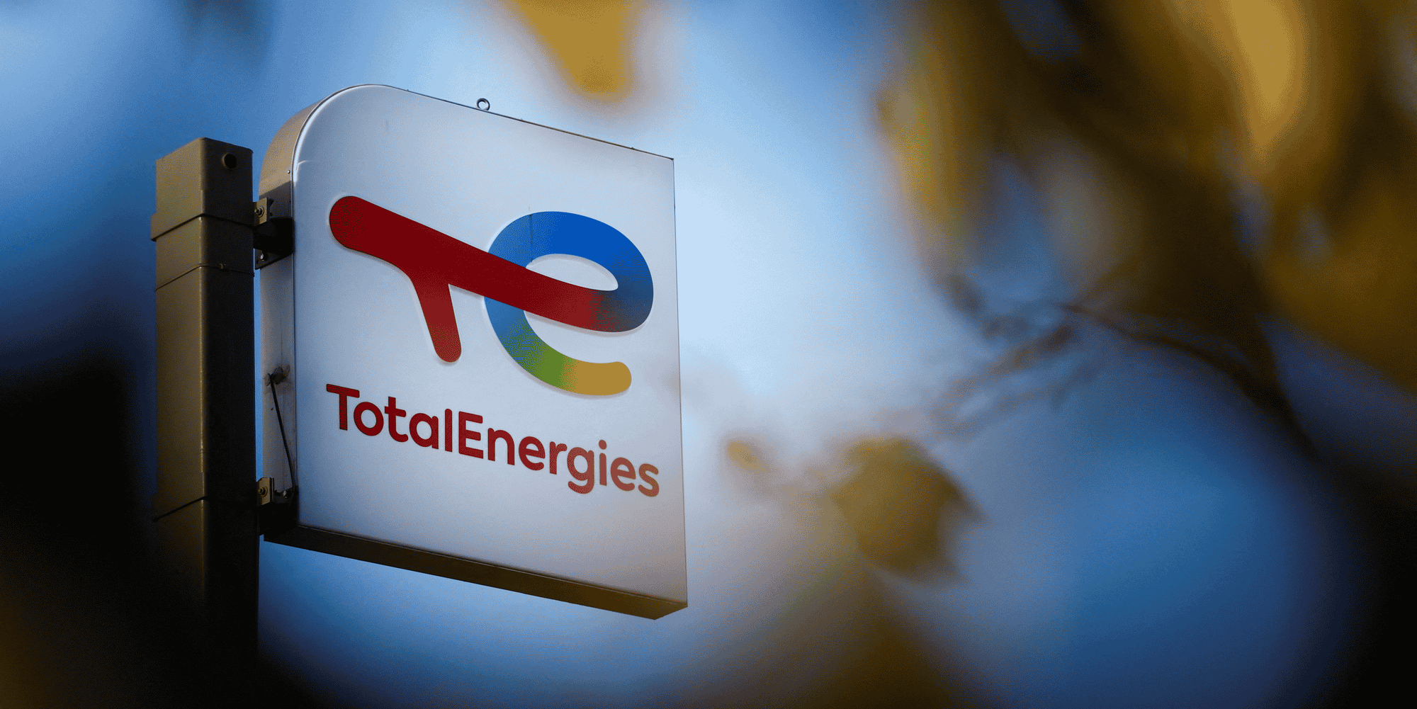 Avec cette opération, le pétrolier compte rabattre de 5 millions de tonnes (Mt) les émissions de CO2 de ses sites de raffinage chimie en Europe, qui s'élevaient à 20,9 Mt en 2015.
