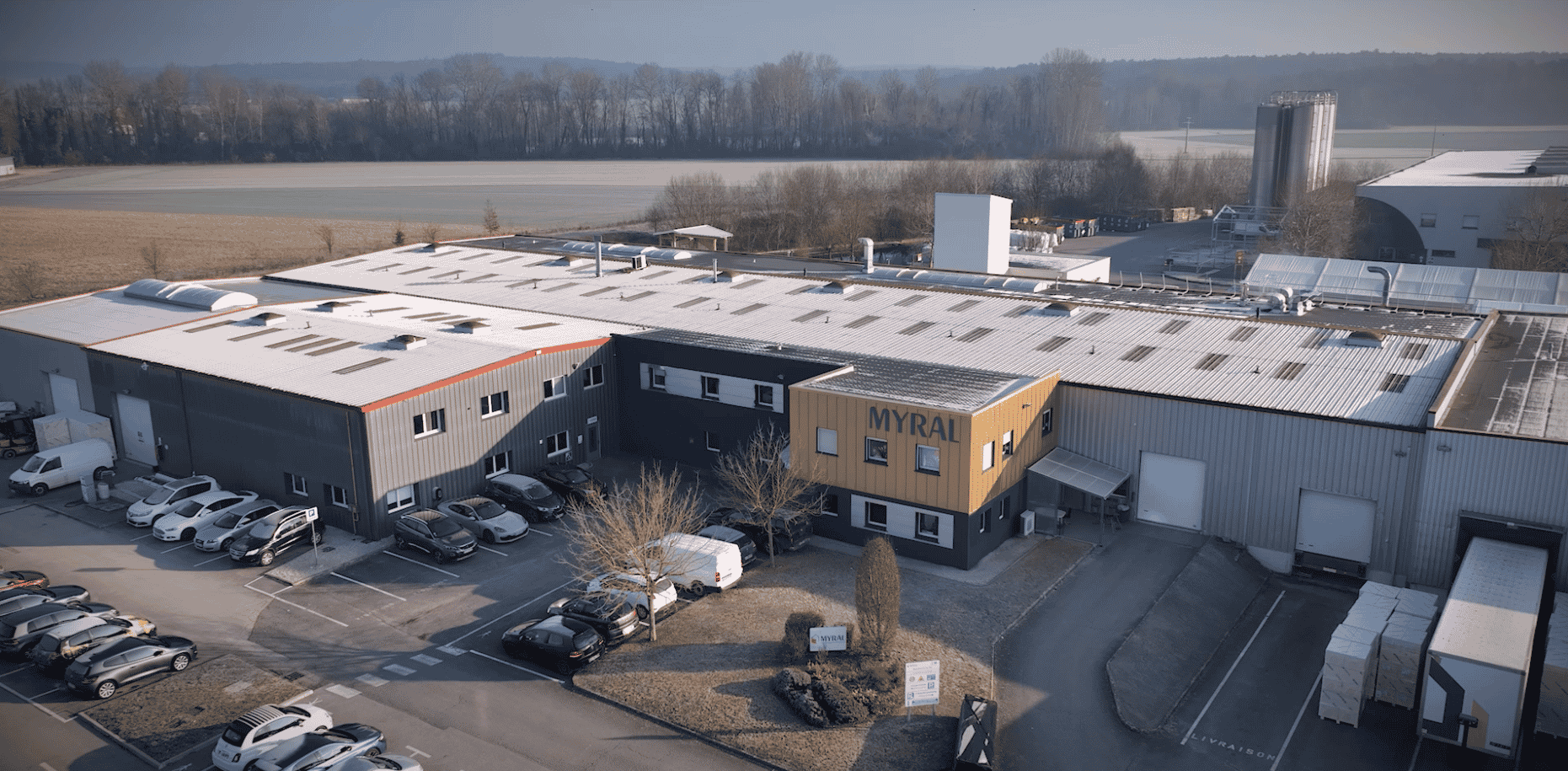 Le nouveau bâtiment du siège social de Myral à Is-sur-Tille, en Bourgogne.