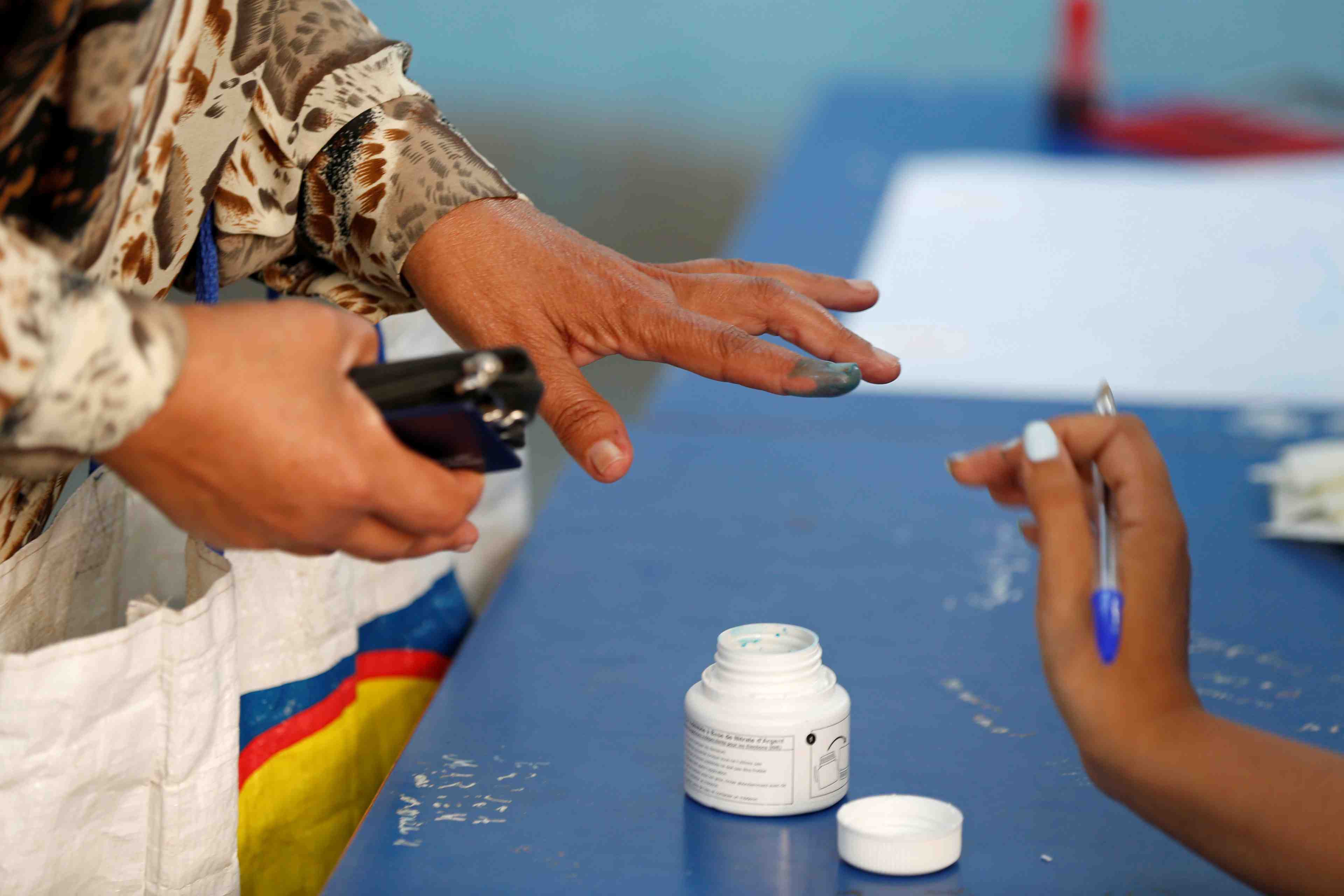 Les elections legislatives en tunisie marquees par l'incertitude