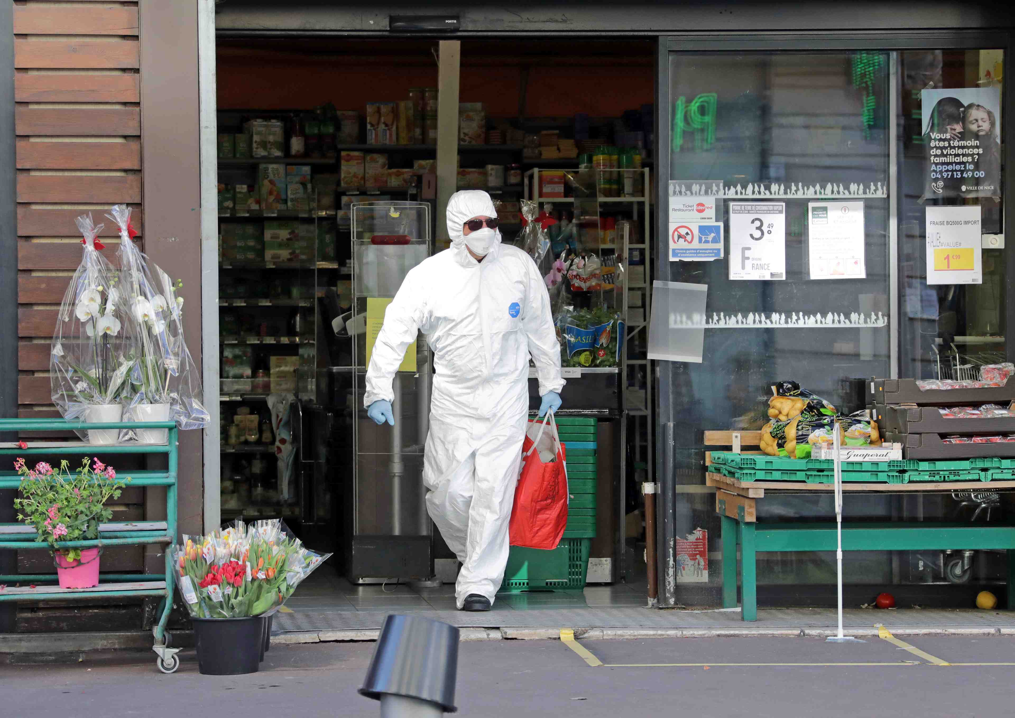 France: les ventes de detail ont chute de 24% en mars