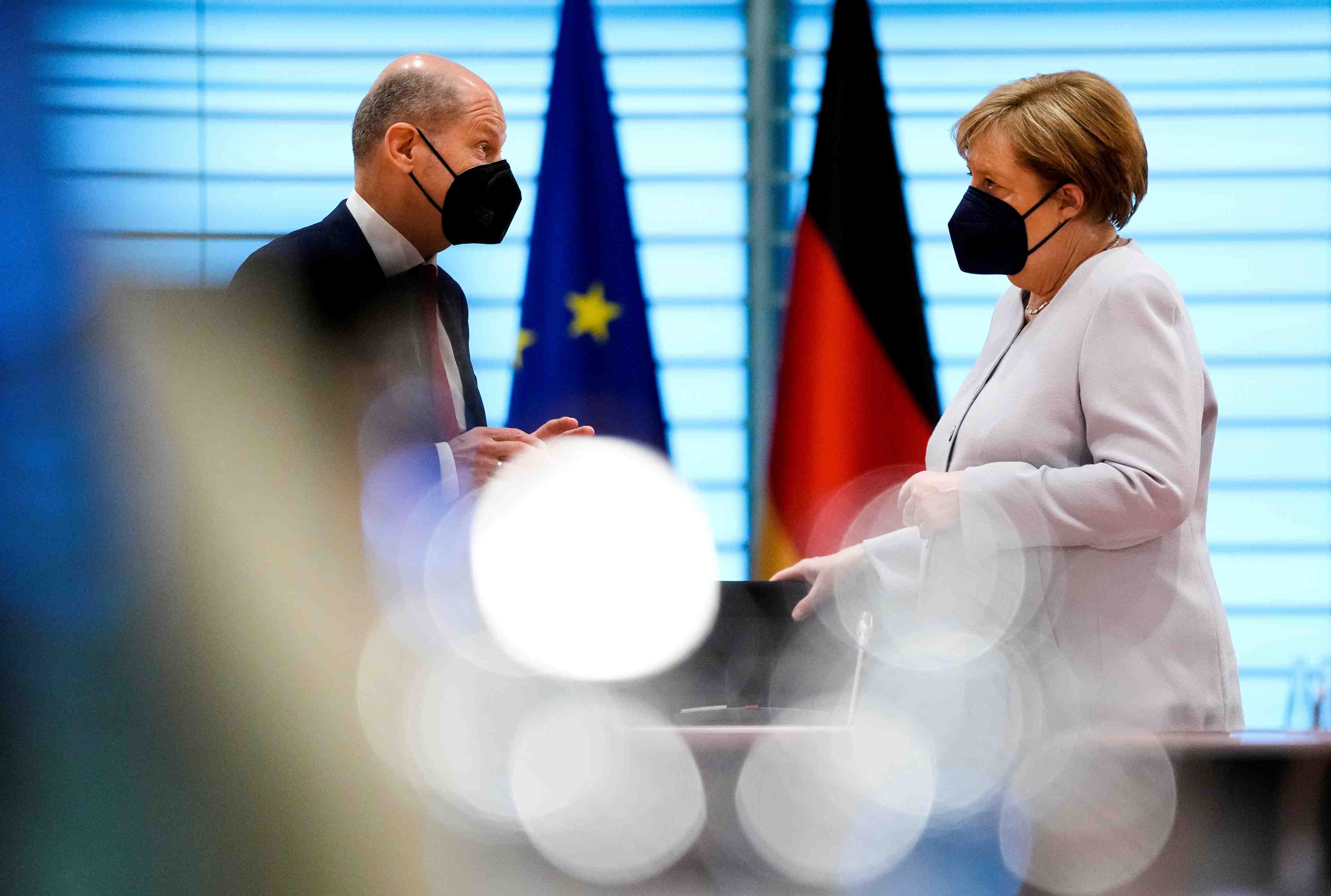 Allemagne: merkel a felicite scholz pour sa victoire aux elections