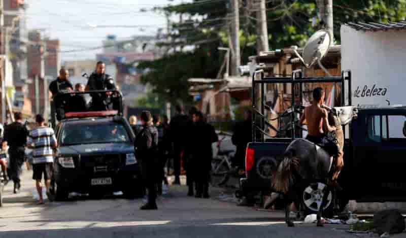La police brésilienne prend le contrôle d'un bidonville de Rio