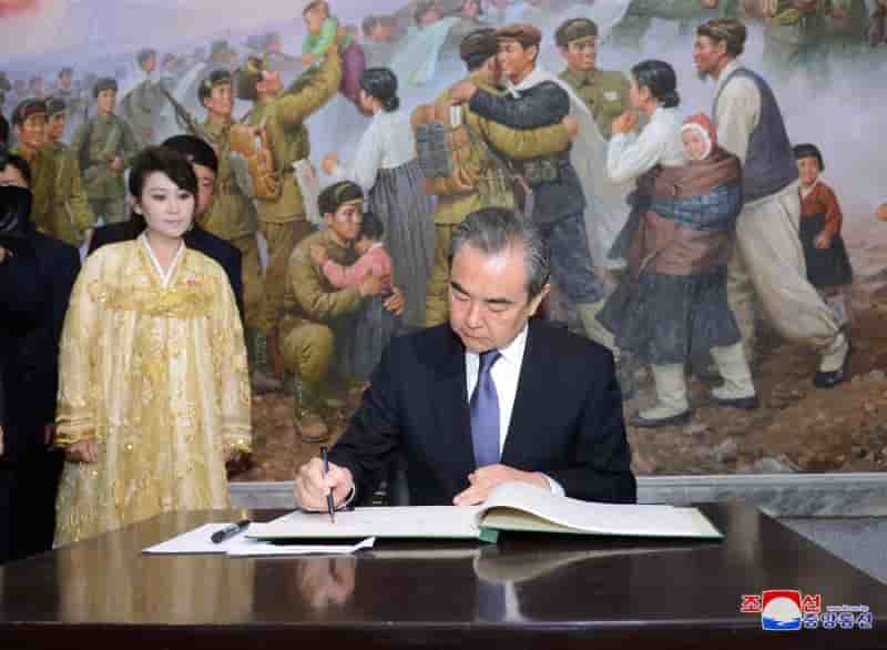 La chine veut continuer a jouer un role positif en coree du nord