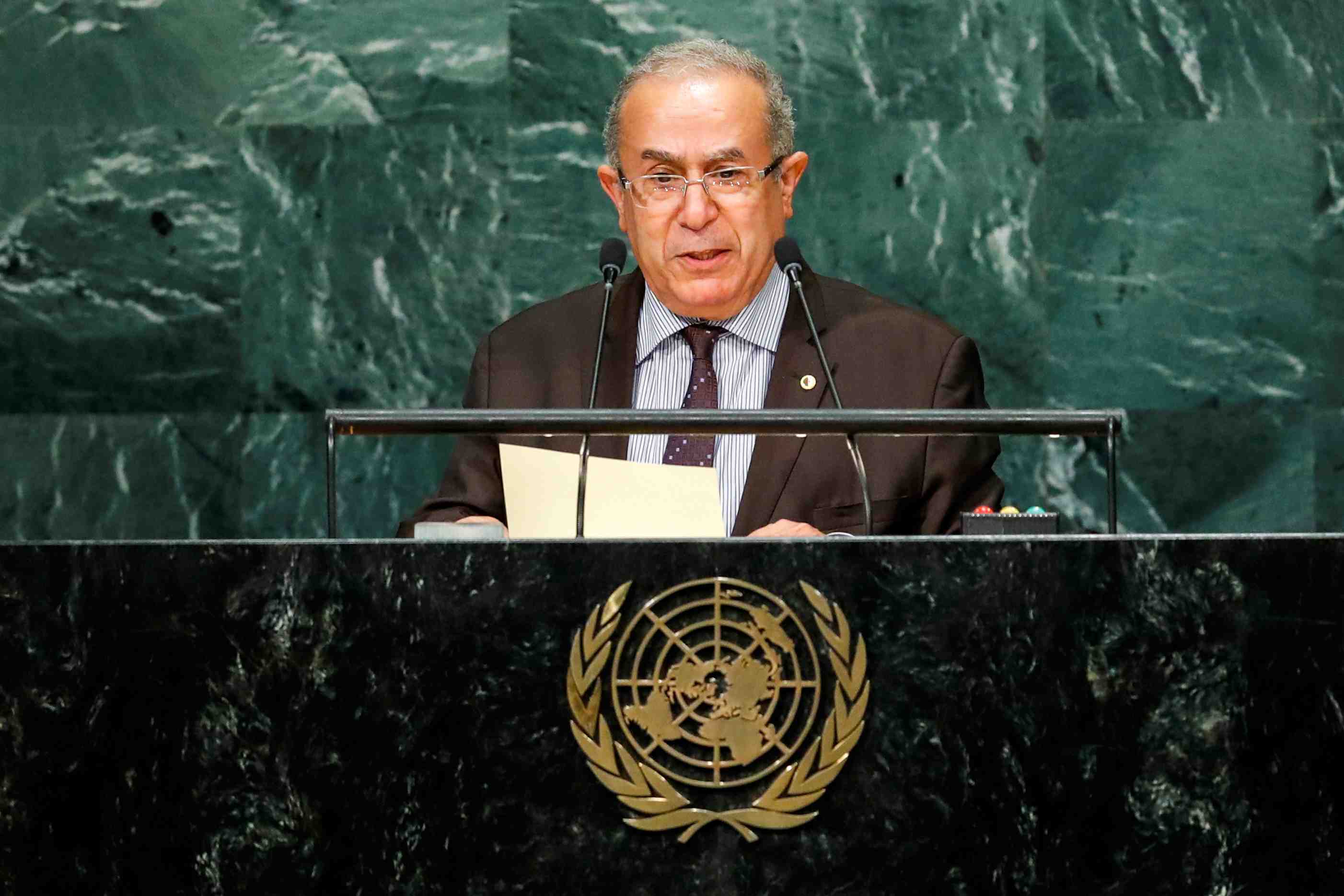 Le gouvernement algerien pret au dialogue avec l'opposition