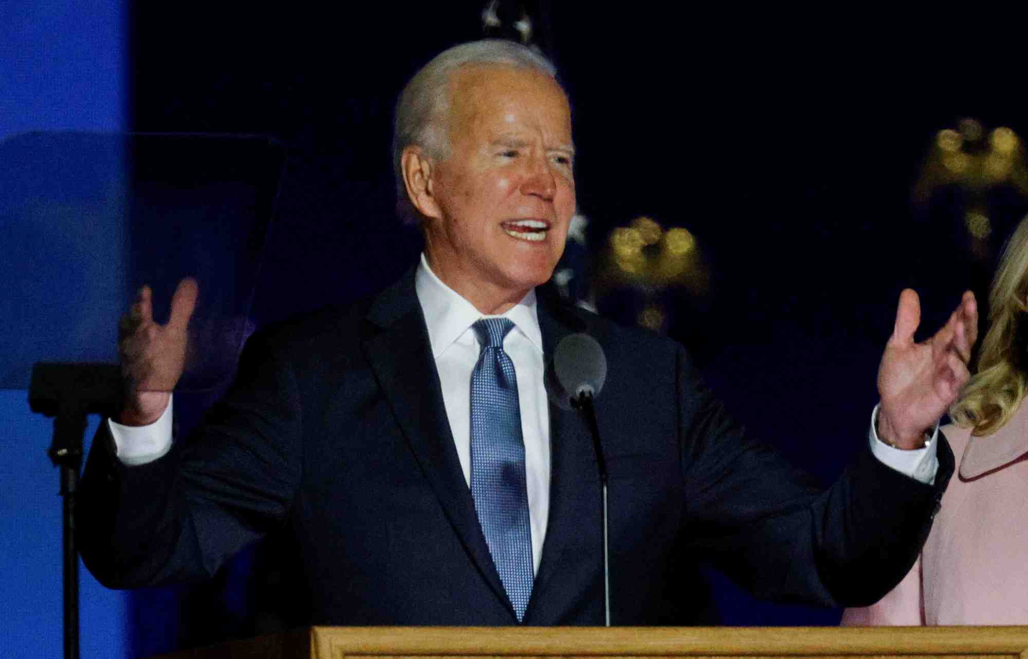 Biden credite de 205 grands electeurs contre 171 pour trump, selon edison research