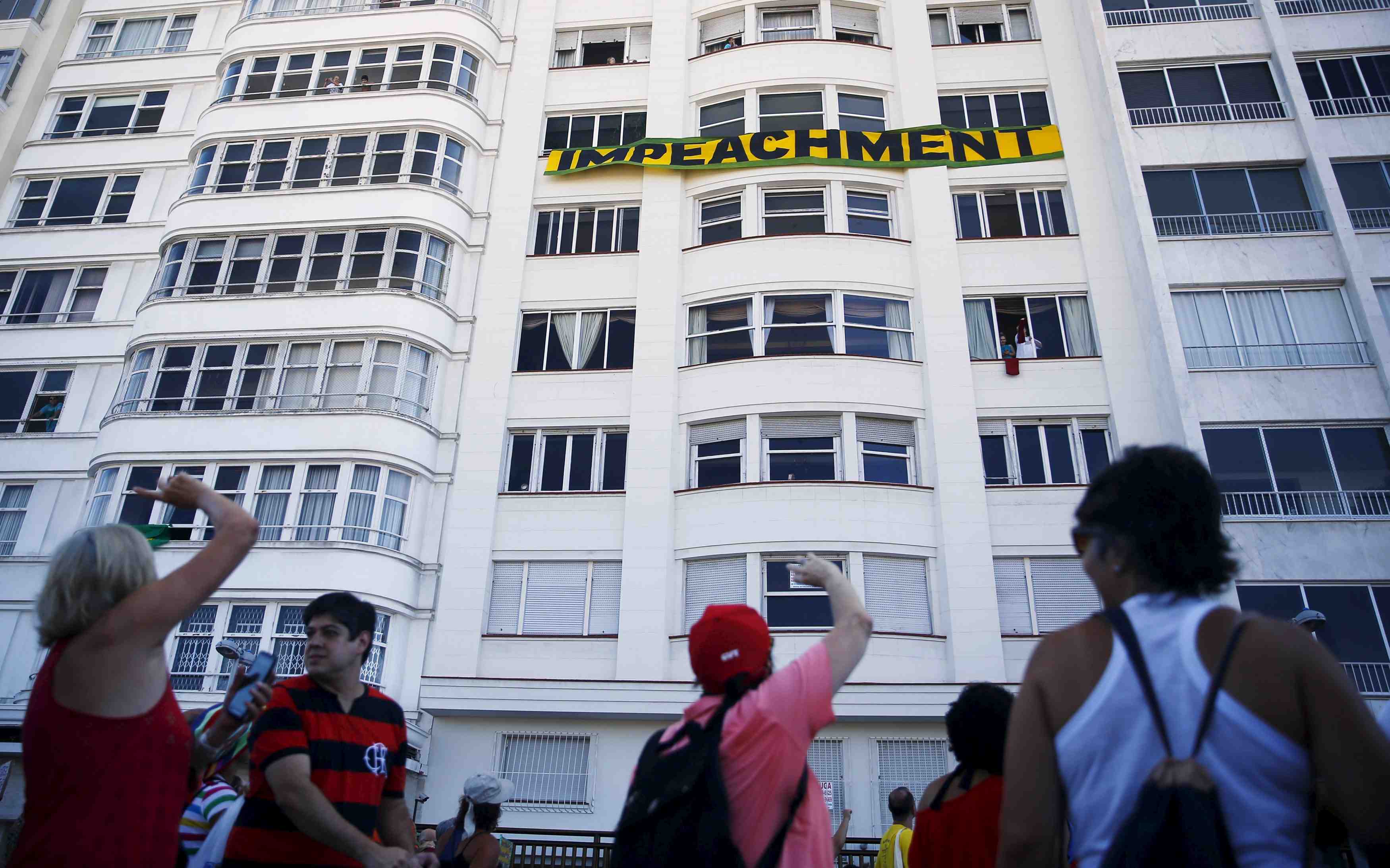 Feu vert des deputes bresiliens a la destitution de dilma rousseff