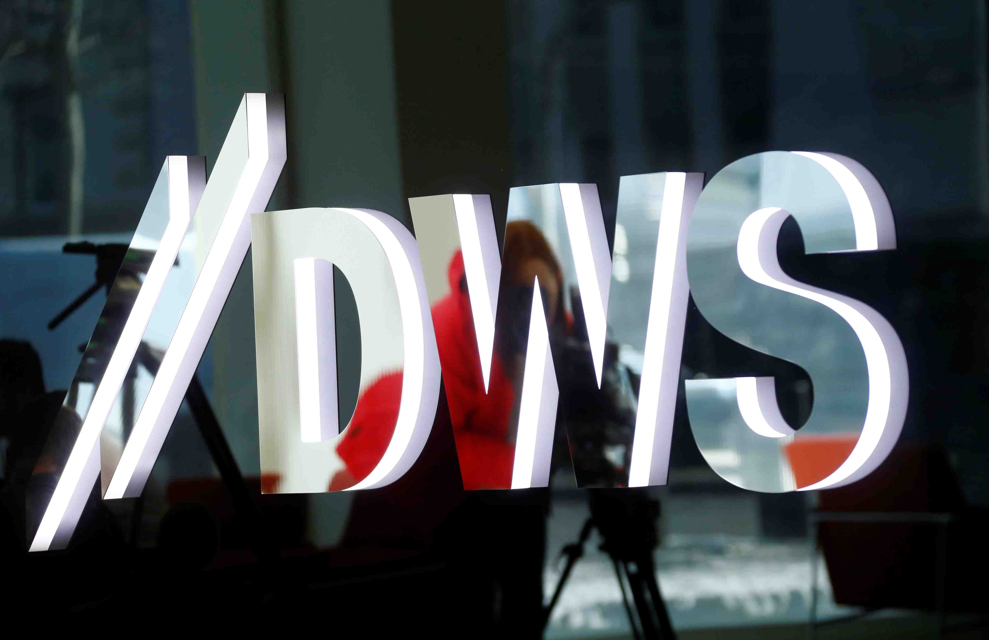 Les livres d'ordres pour l'ipo de dws couverts deux fois et demi
