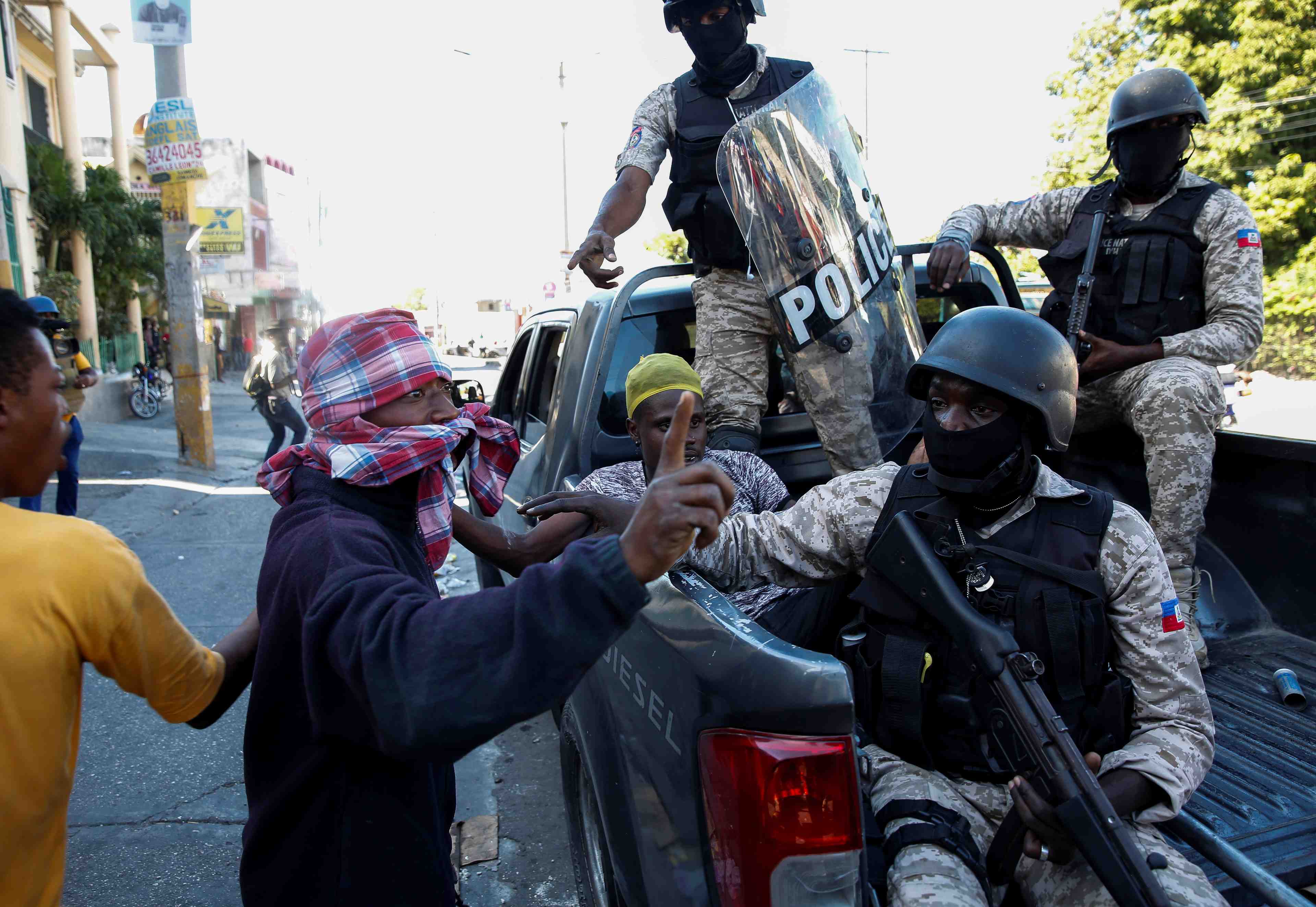 Haiti: le gouvernement denonce un complot pour evincer le president, 20 arrestations
