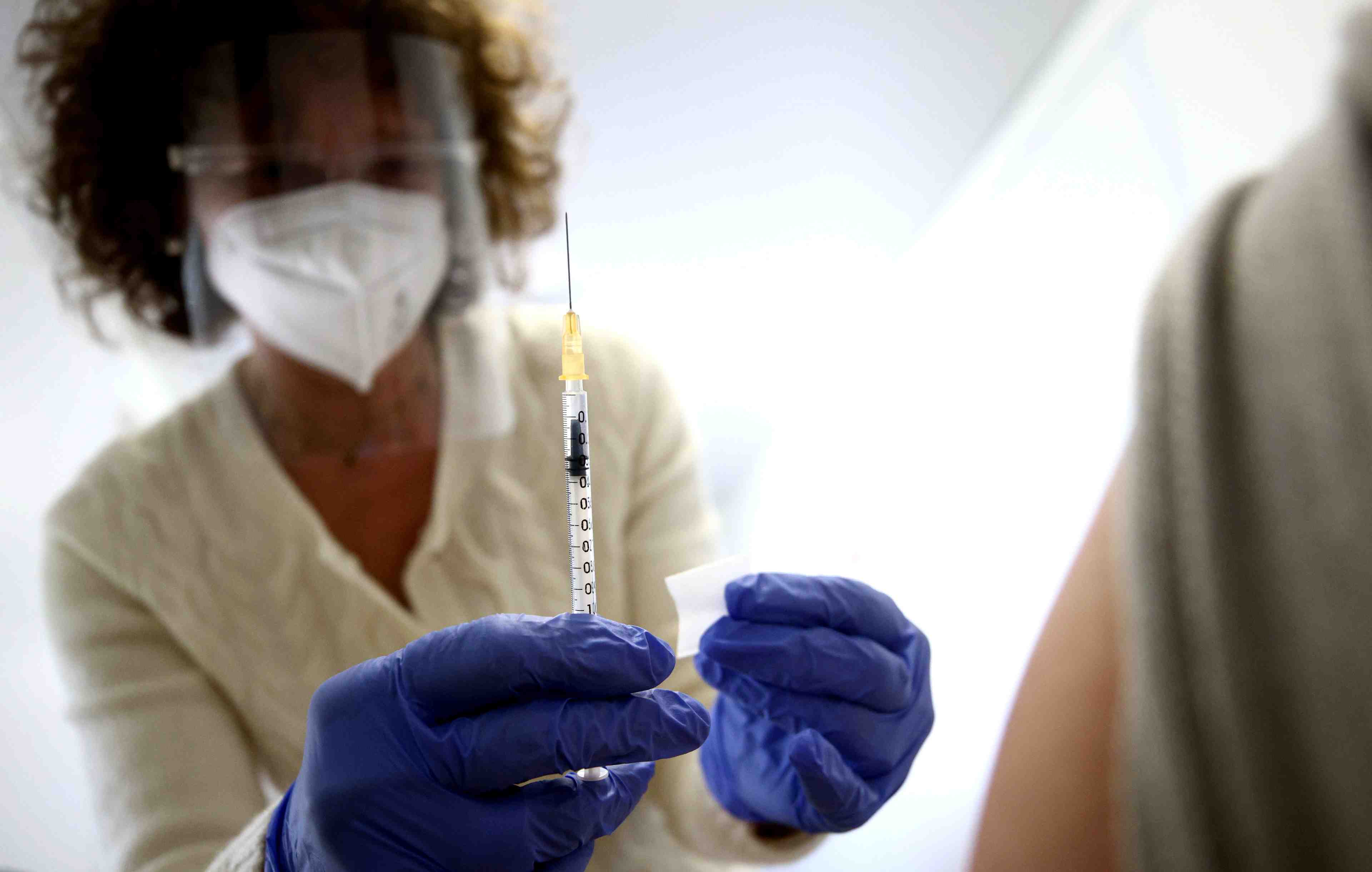 Coronavirus: les usa devraient autoriser le vaccin pfizer pour les 12-15 ans