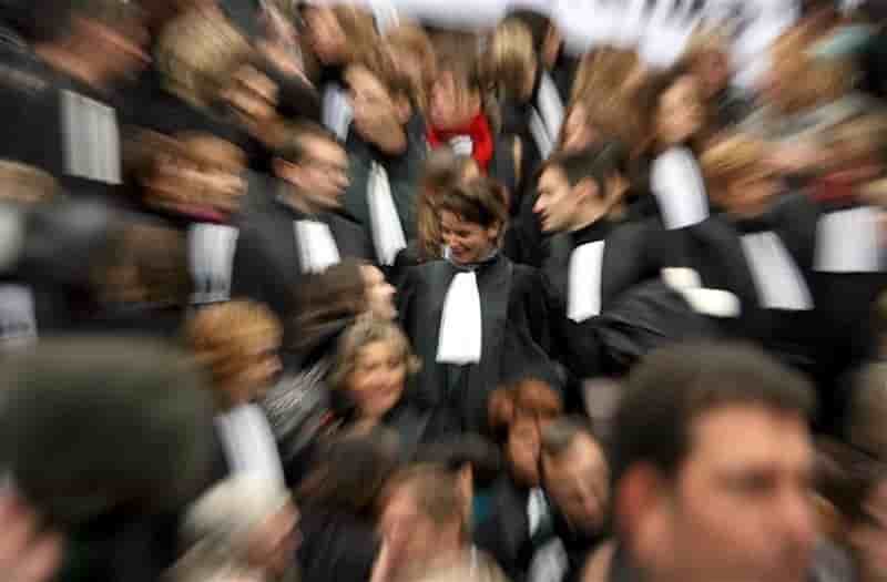 Un avocat tire sur le batonnier de melun