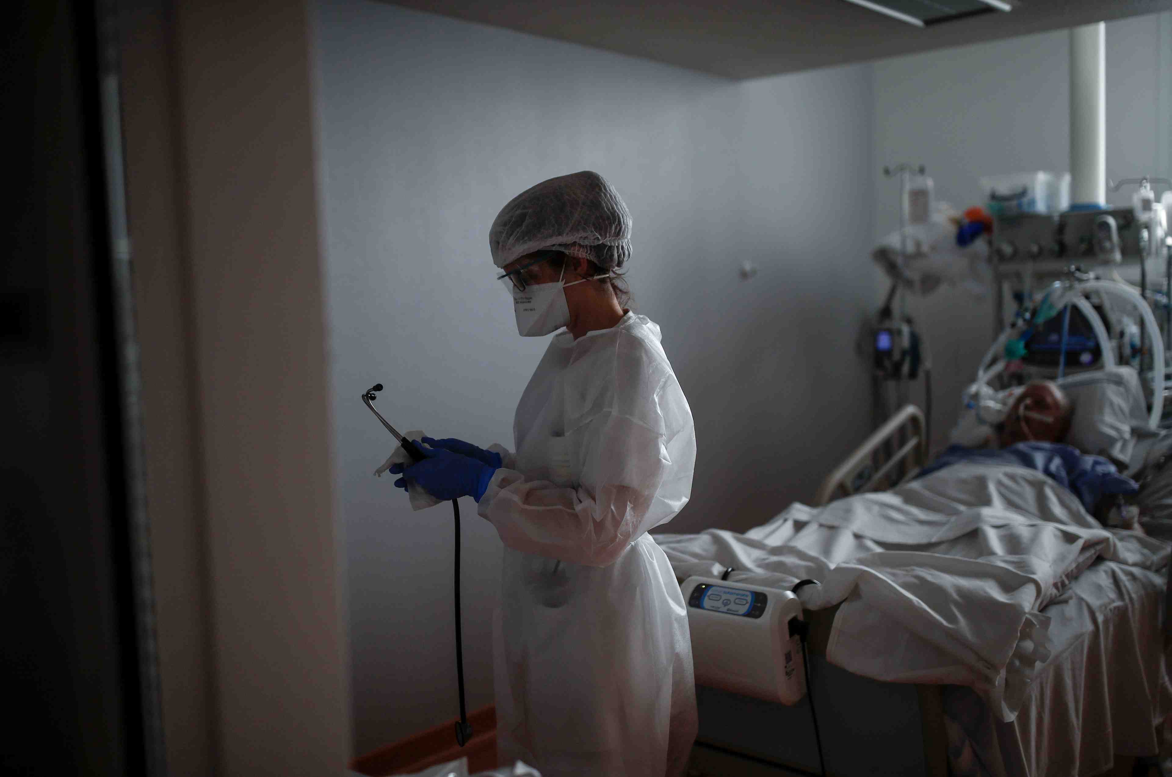 Coronavirus: la france se rapproche des 6.000 patients en reanimation