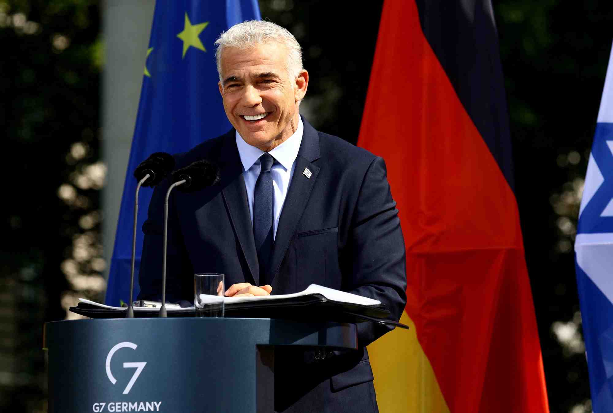 Le premier ministre israelien lapid rencontre le chancelier allemand scholz