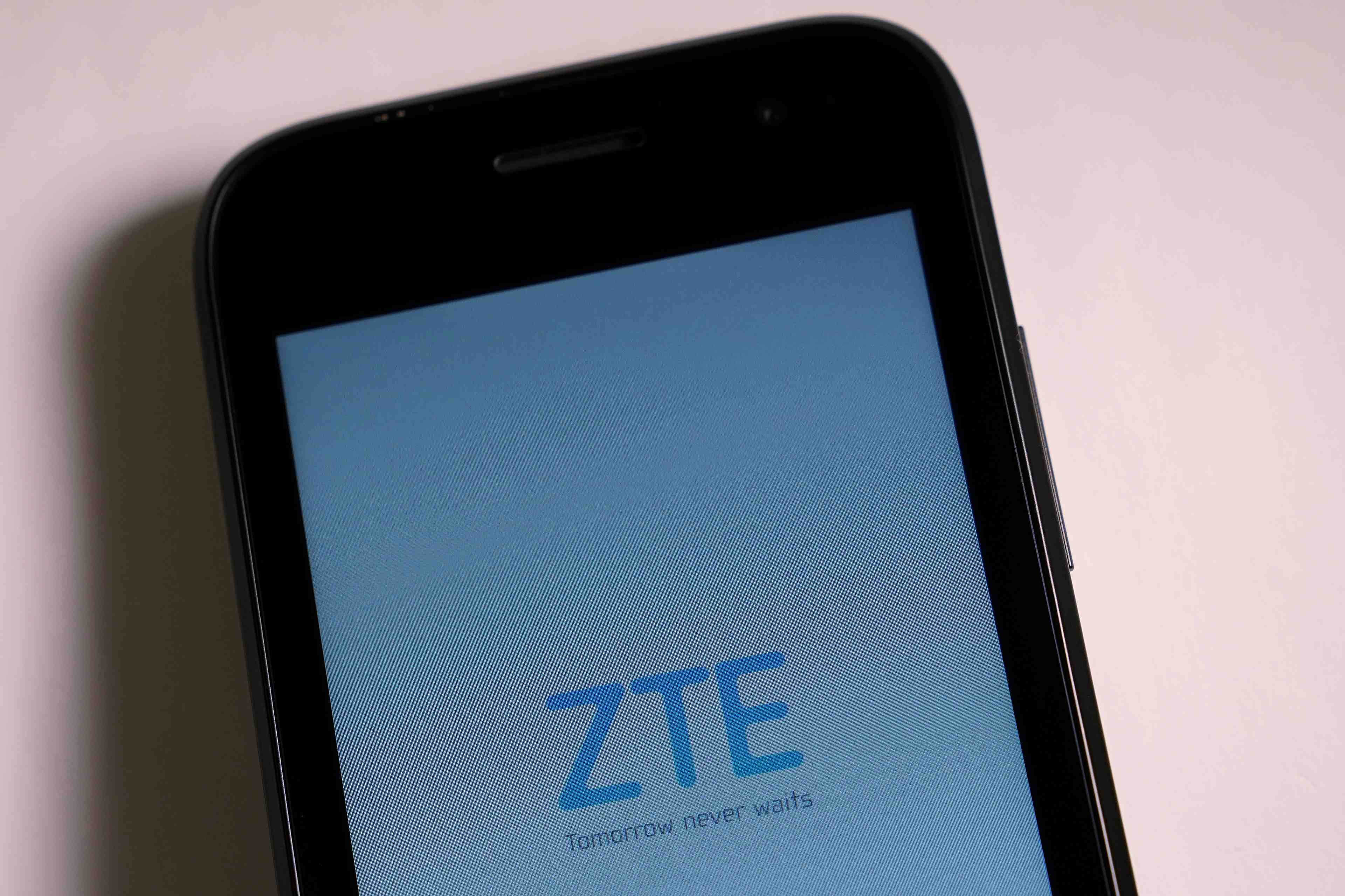 Zte, dans la tourmente, reporte la publication de ses resultats