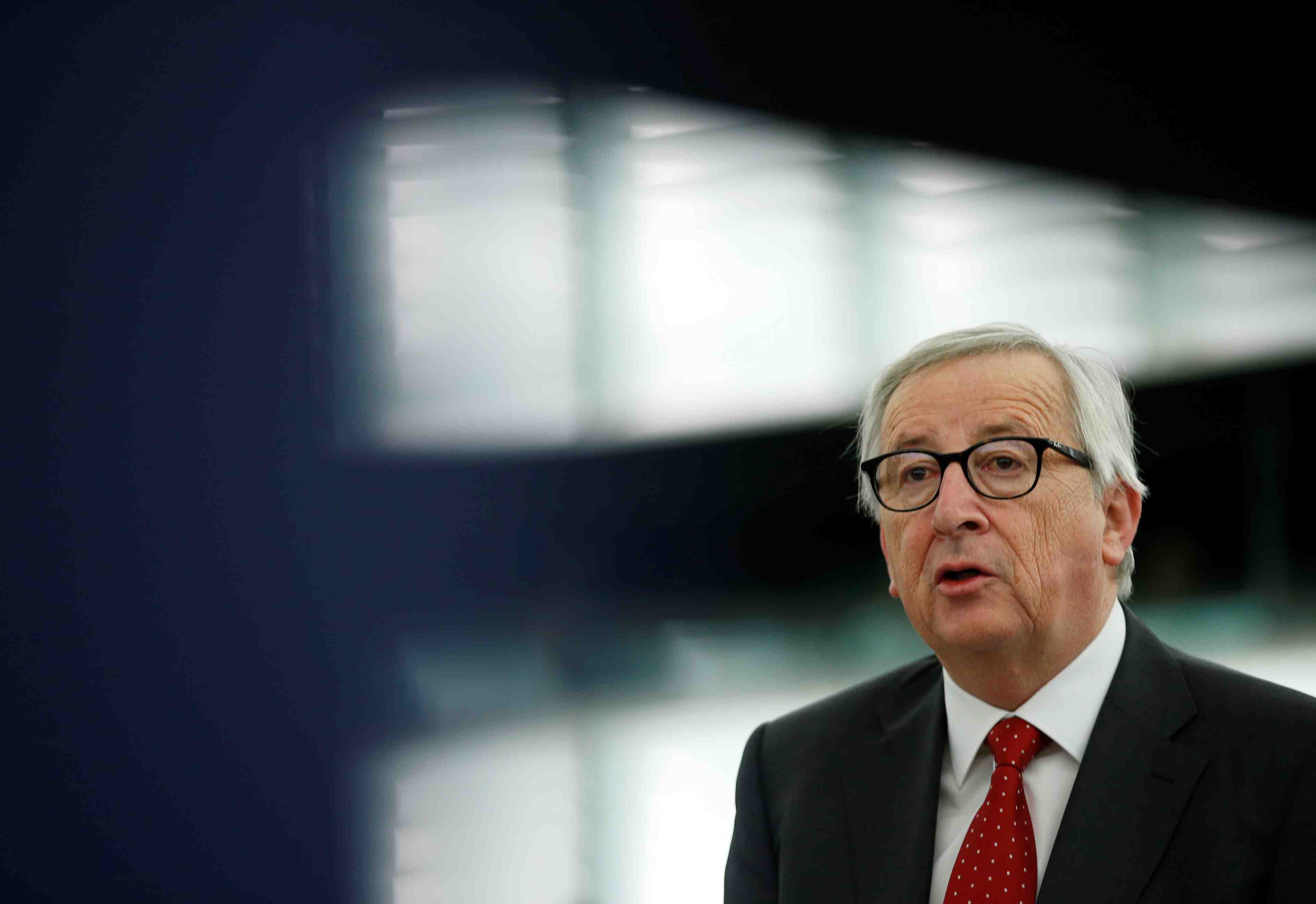 Juncker demande aux britanniques de s'accorder enfin sur le brexit