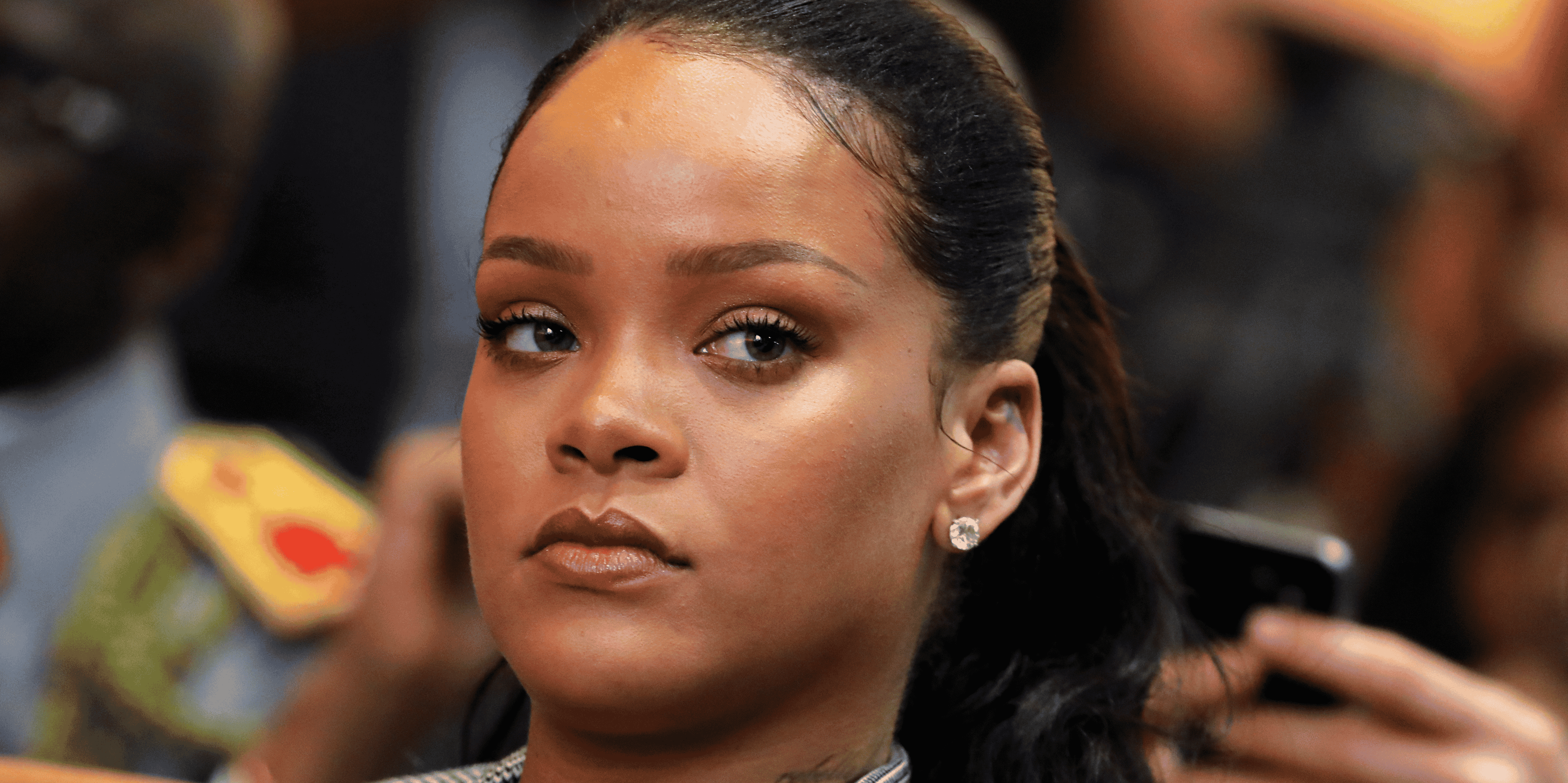 Lvmh se prepare a lancer une marque de luxe avec rihanna, selon wwd