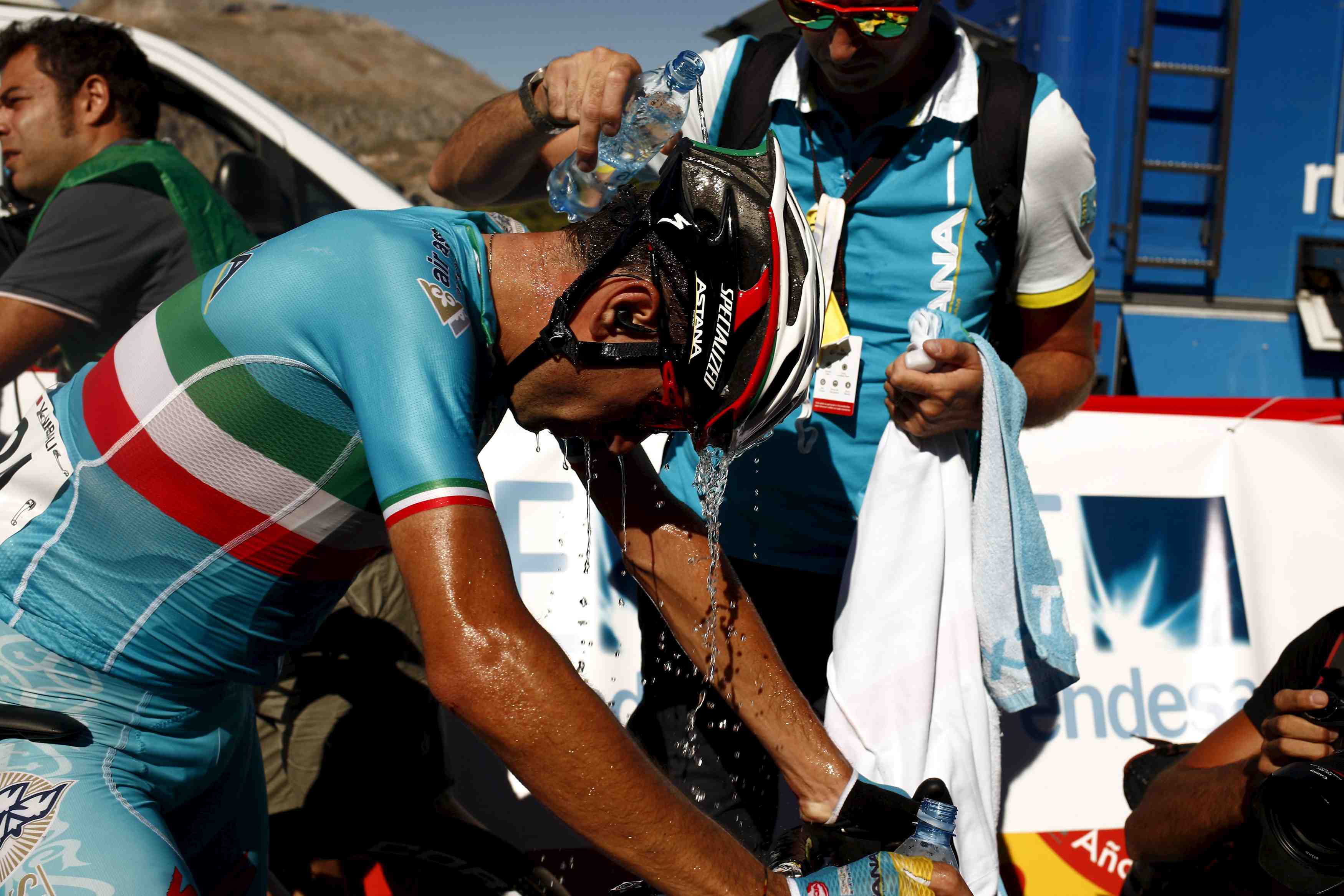 Vincenzo nibali est exclu de la vuelta