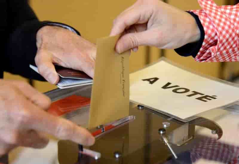 Larem perd deux legislatives partielles au profit de lr
