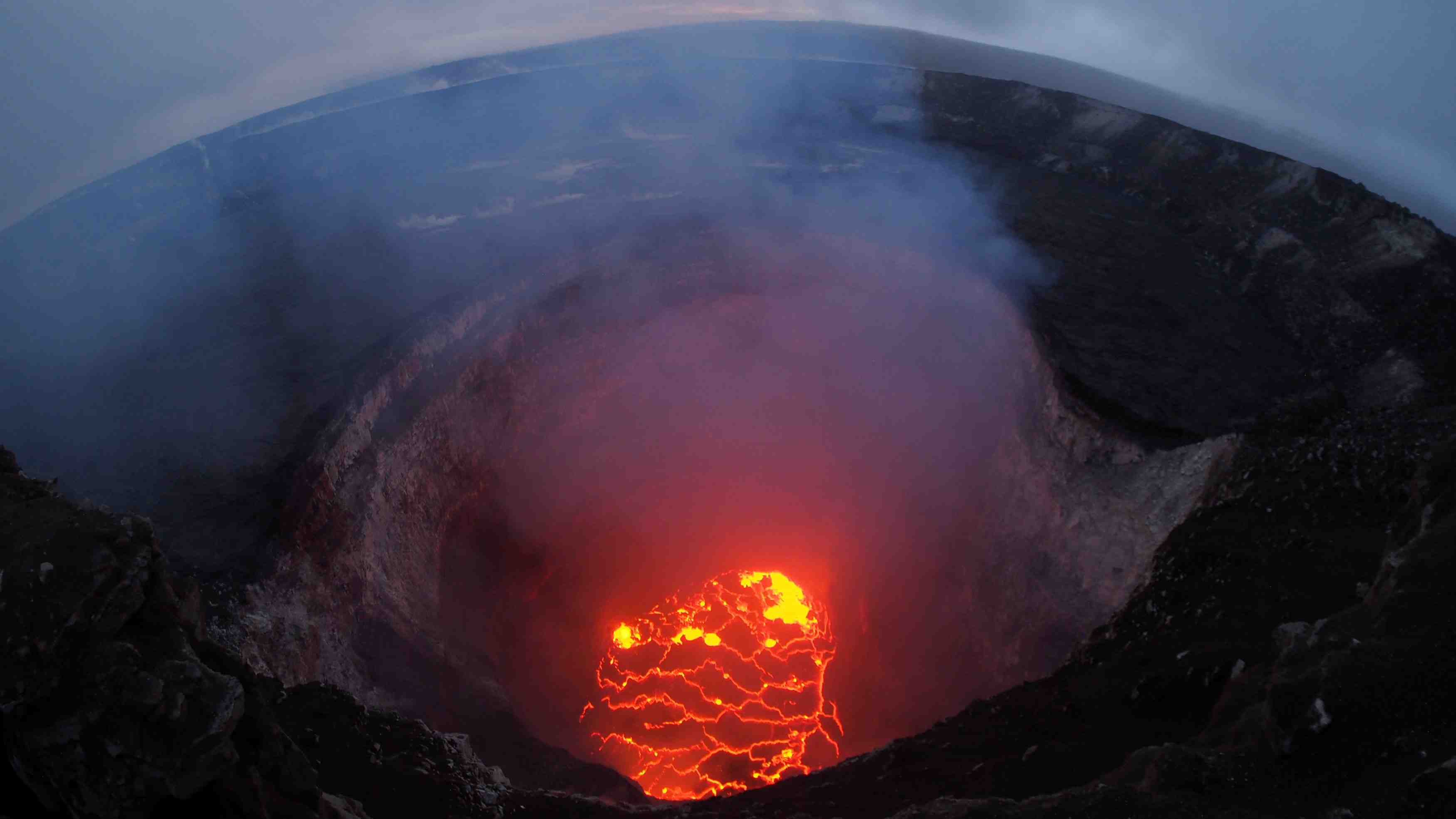 L'eruption du kilauea perdure a hawai, nouvelles evacuations