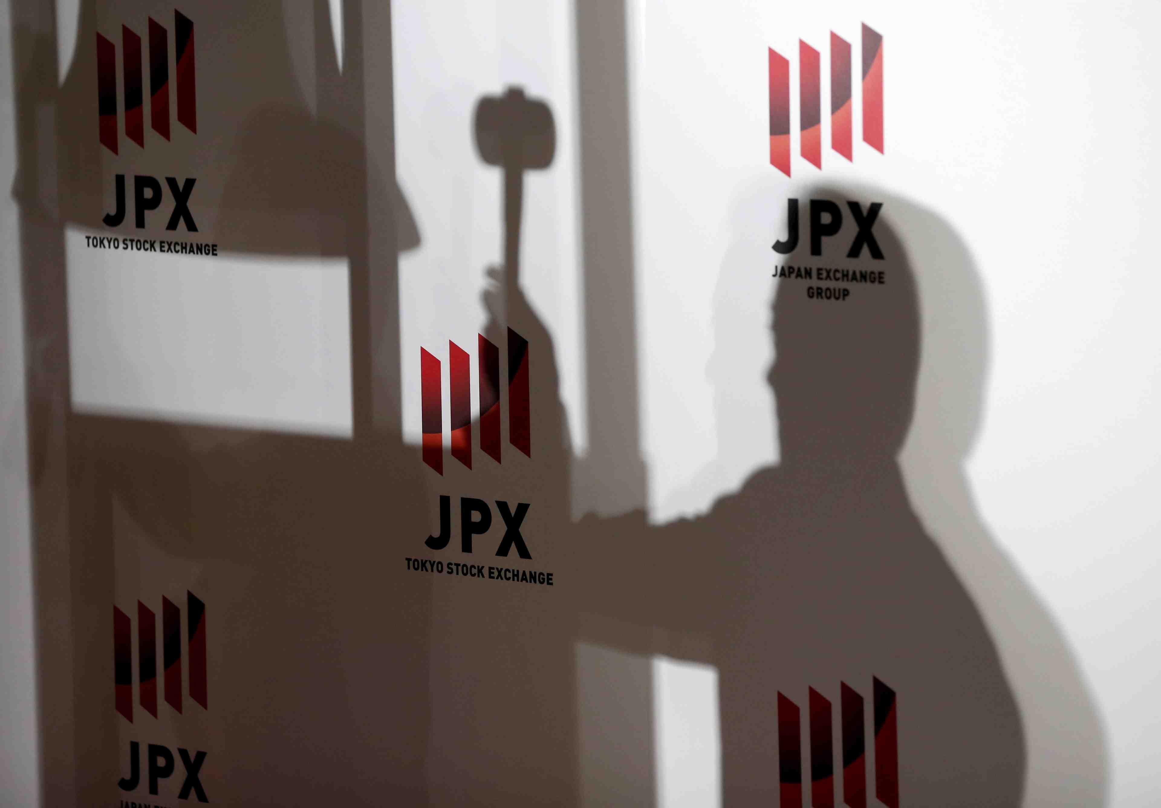 La bourse de tokyo finit en hausse