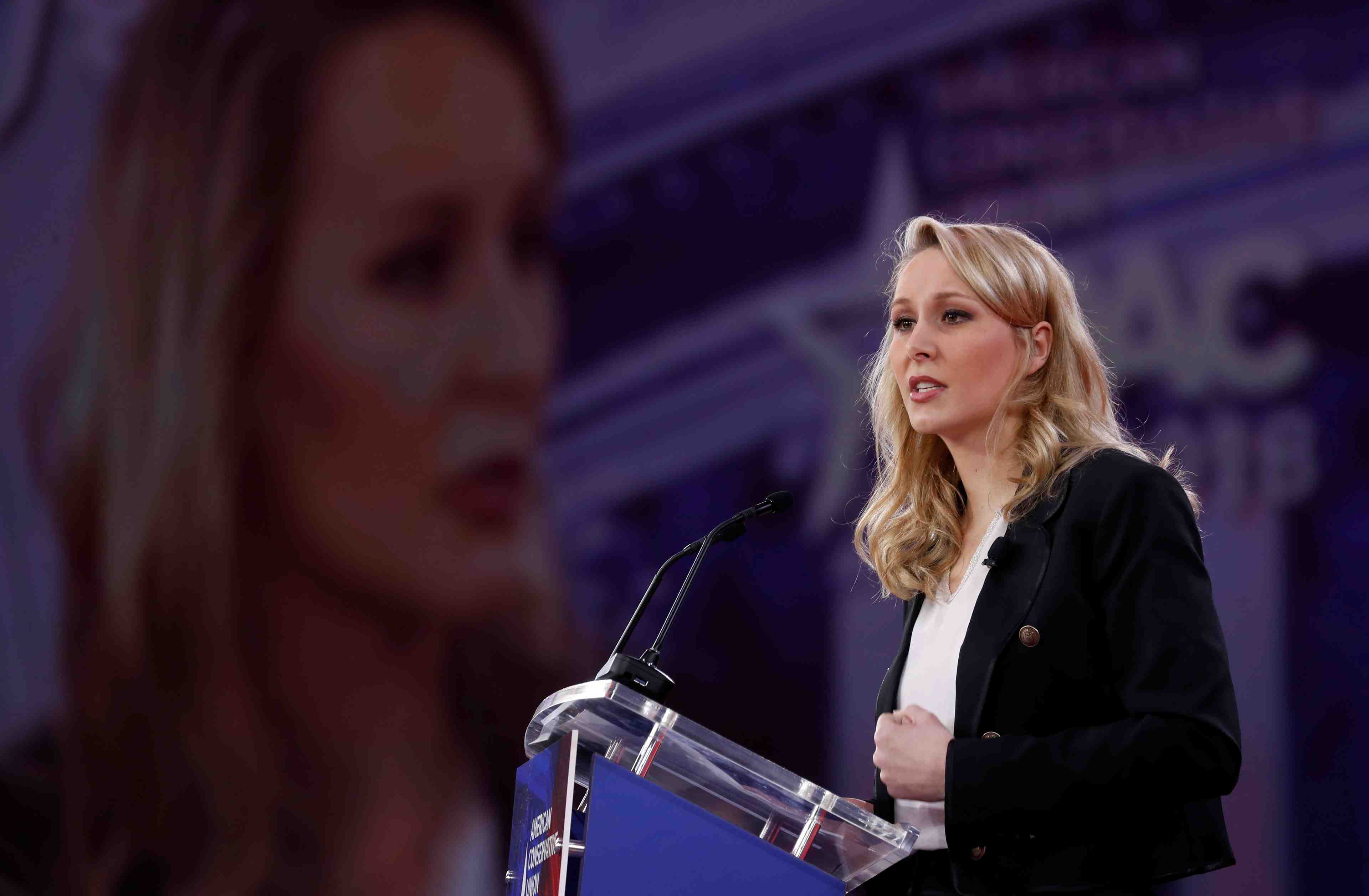 Le rn appelle marion marechal a "clarifier" ses intentions