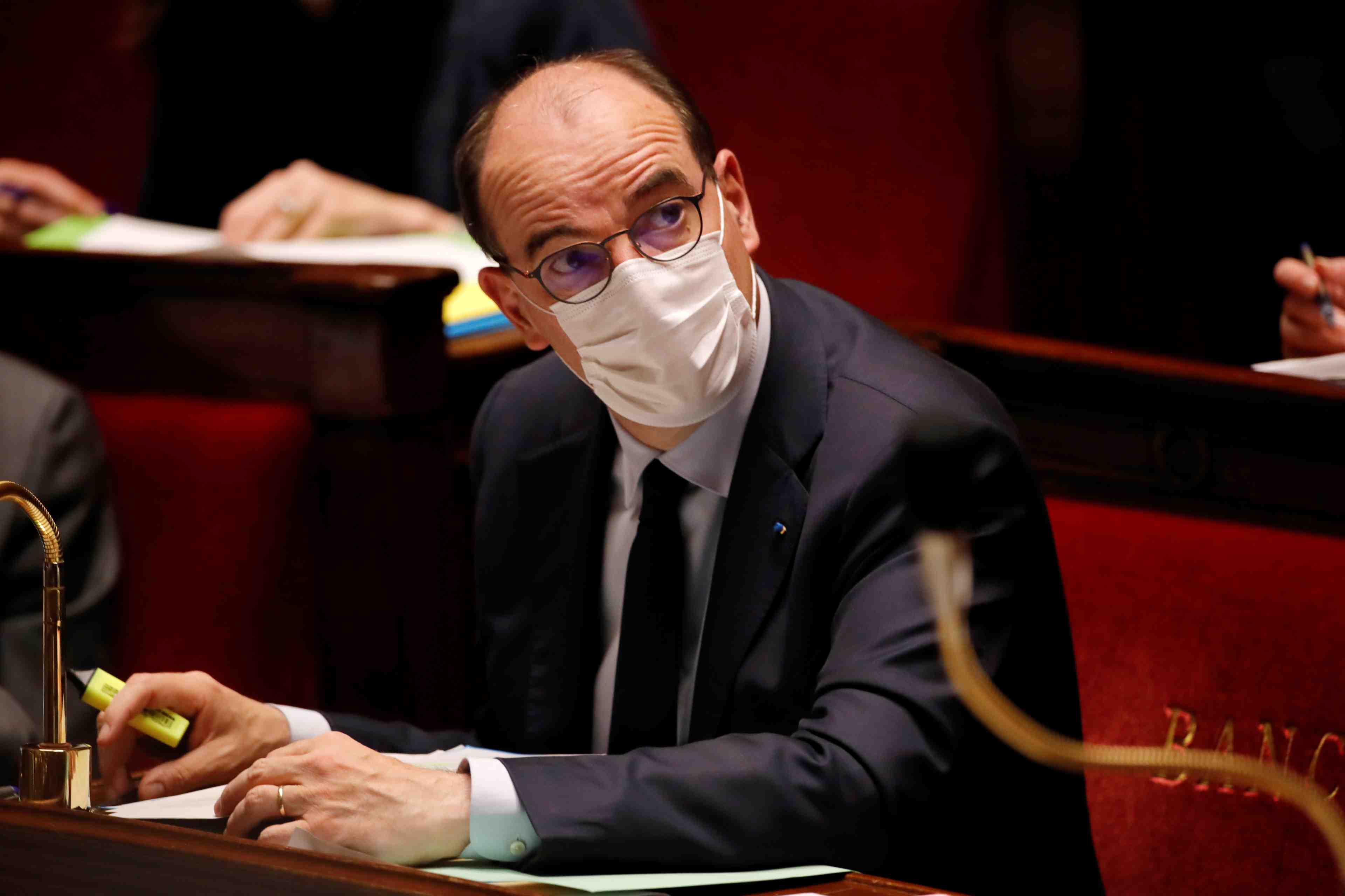 La "democratie est visee", denonce castex apres "l'agression" de macron