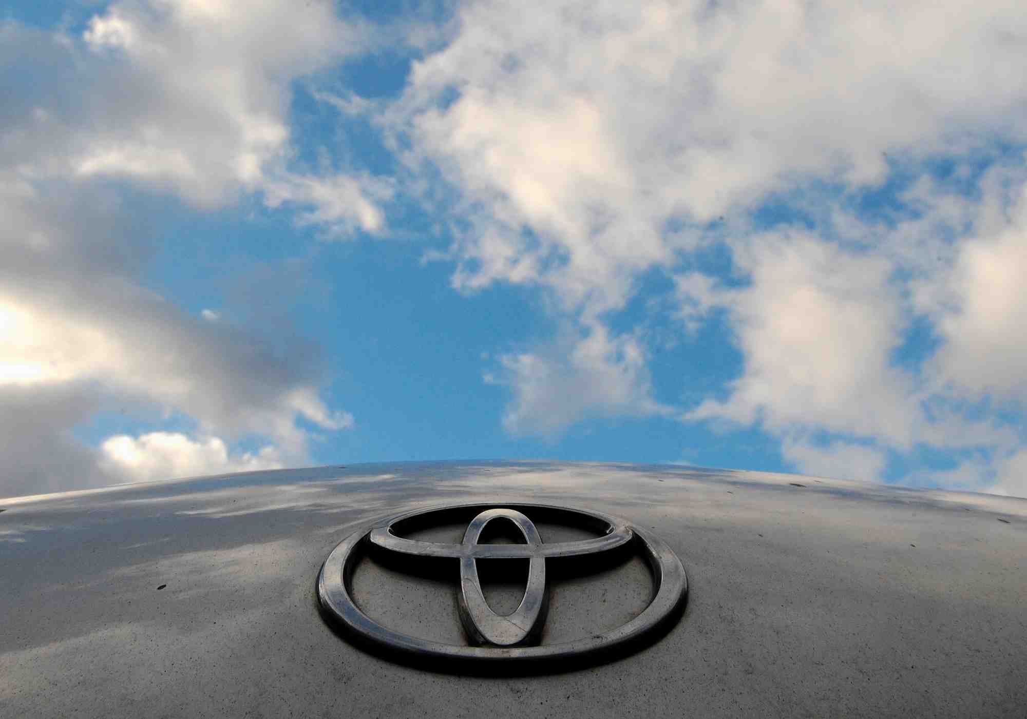 Toyota va reduire sa production mondiale de 100.000 vehicules en juin