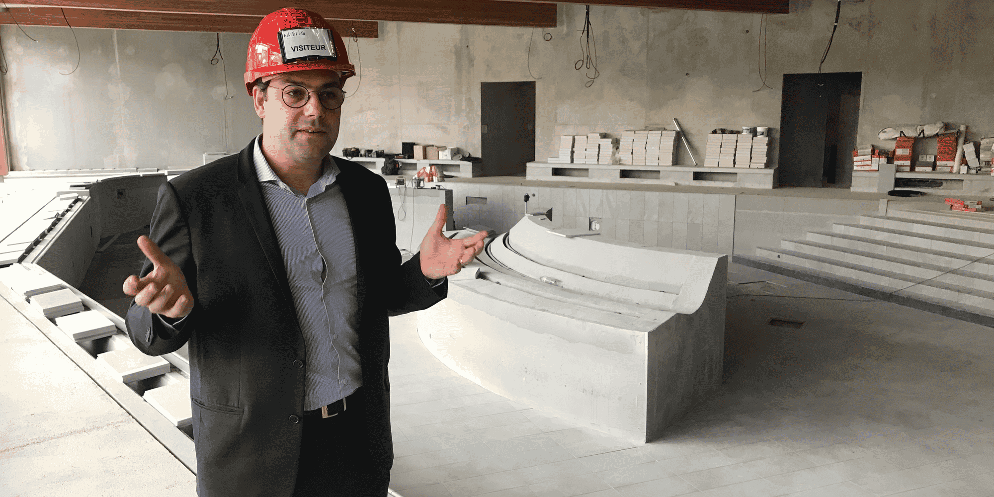Maxime Vilgrain, le président d'Arenadour, en visite dans les thermes thermes d'Allègre-Les-Fumades, seule station thermale du Gard.