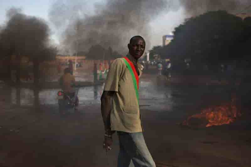 Le président burkinabé Blaise Compaoré aurait démissionné