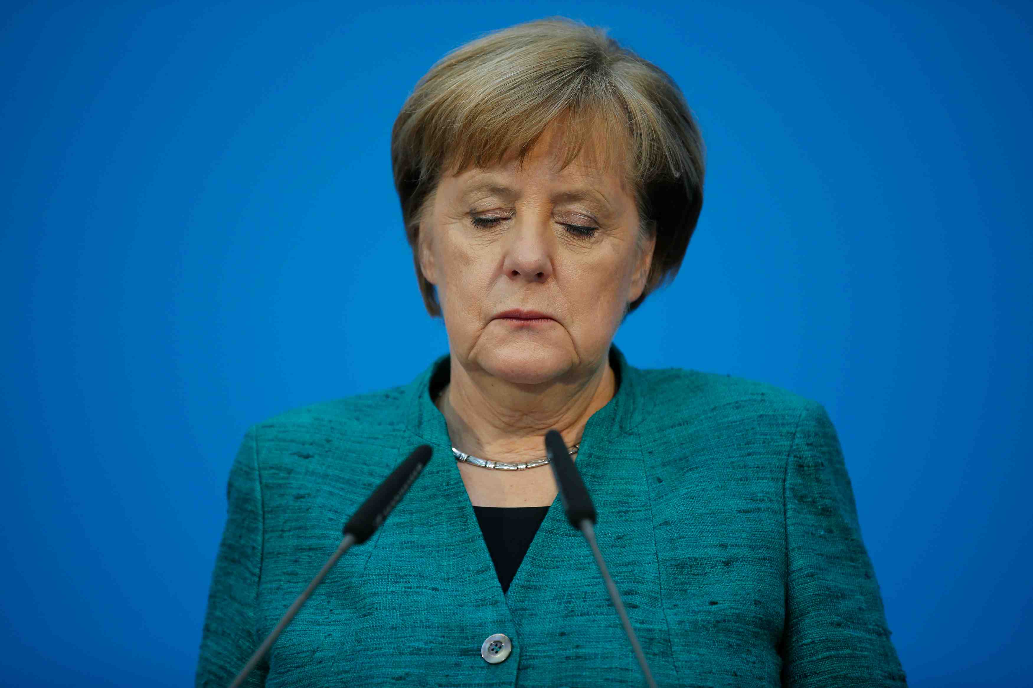 Merkel defend ses concessions "douloureuses" face au spd