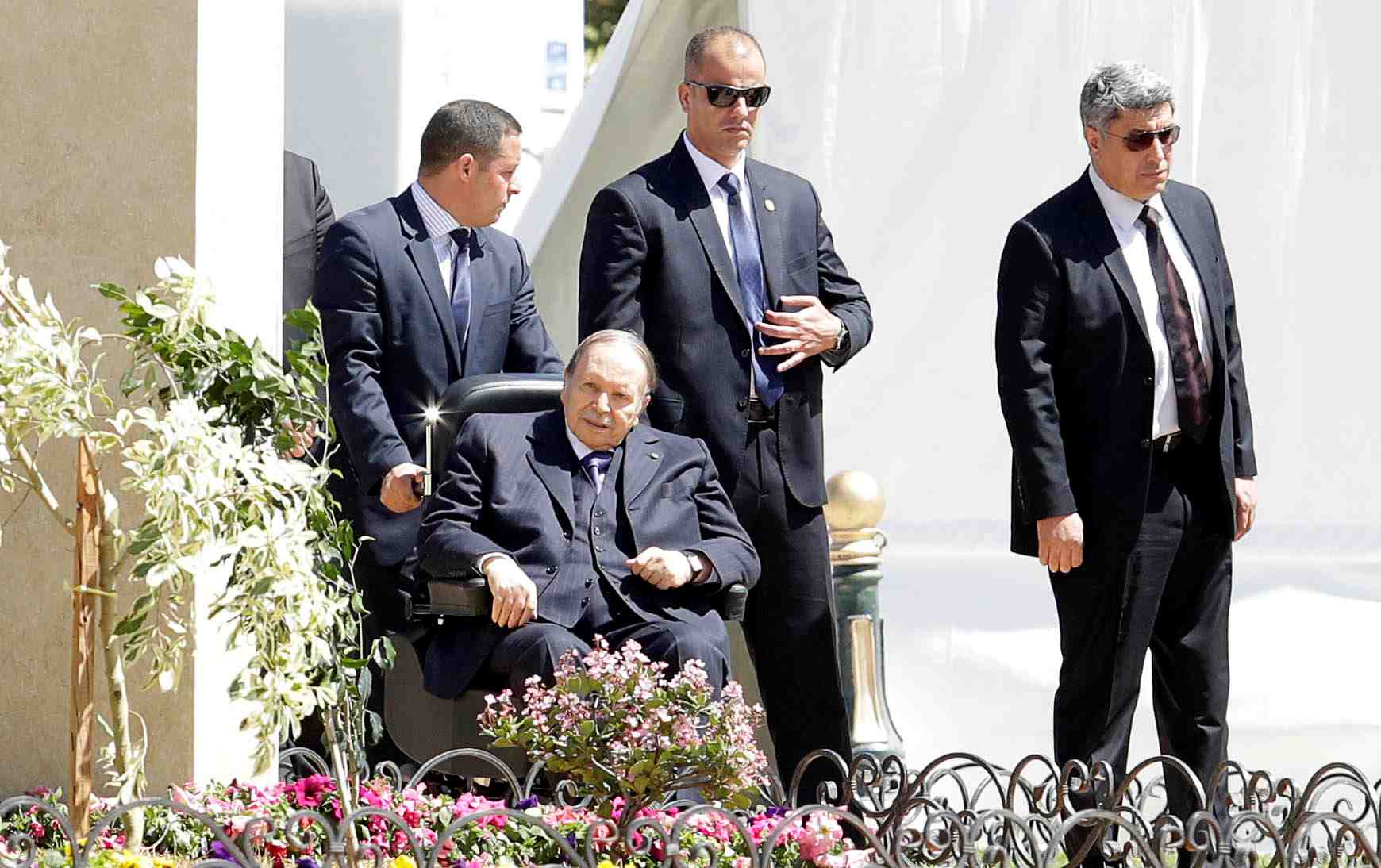 Abdelaziz bouteflika a geneve pour des examens medicaux