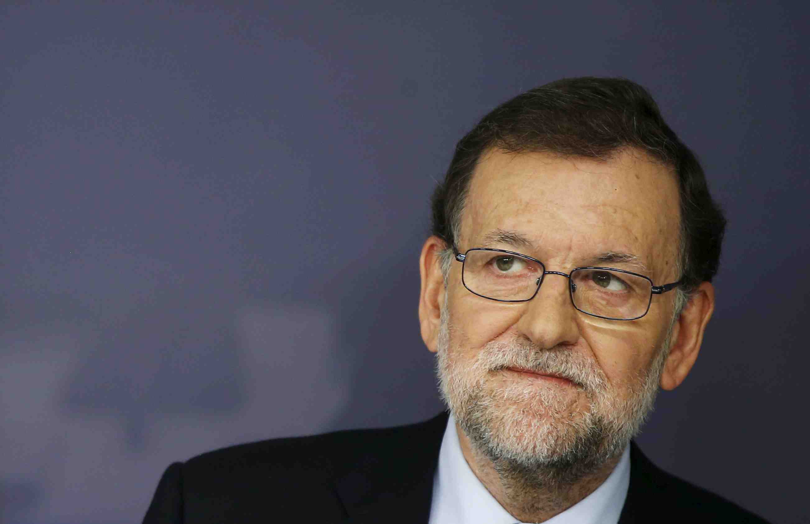 Rajoy se dit mandate pour rester au pouvoir en espagne