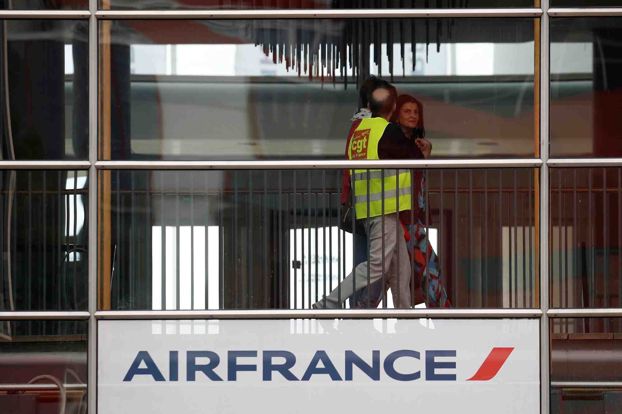 L'ue demande des contreparties a air france pour une aide d'etat, selon la tribune