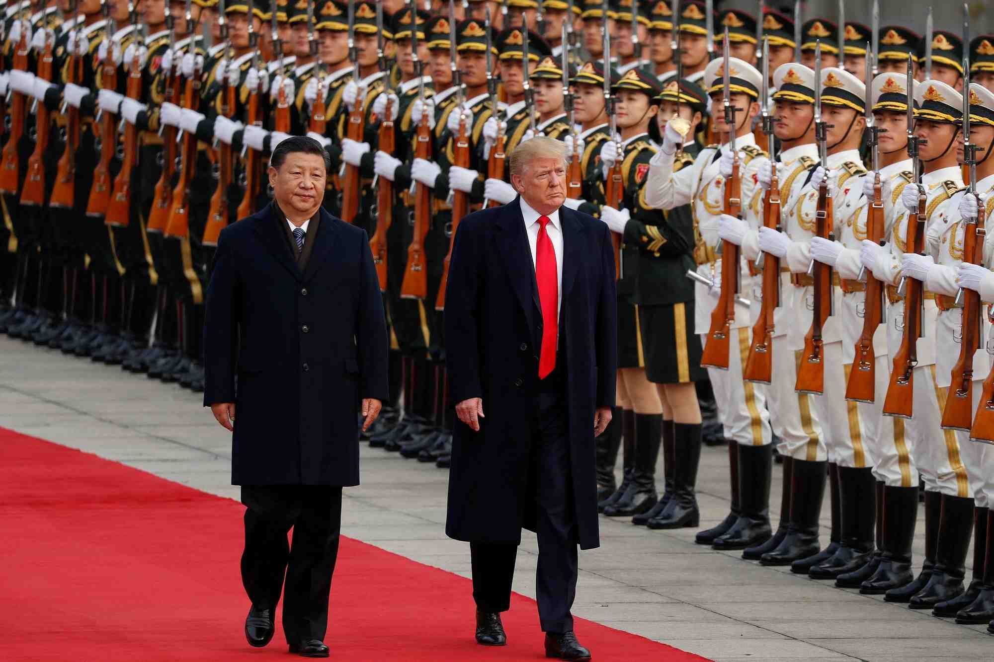 Le president americain donald trump participe a une ceremonie d'accueil avec le president chinois xi jinping a pekin