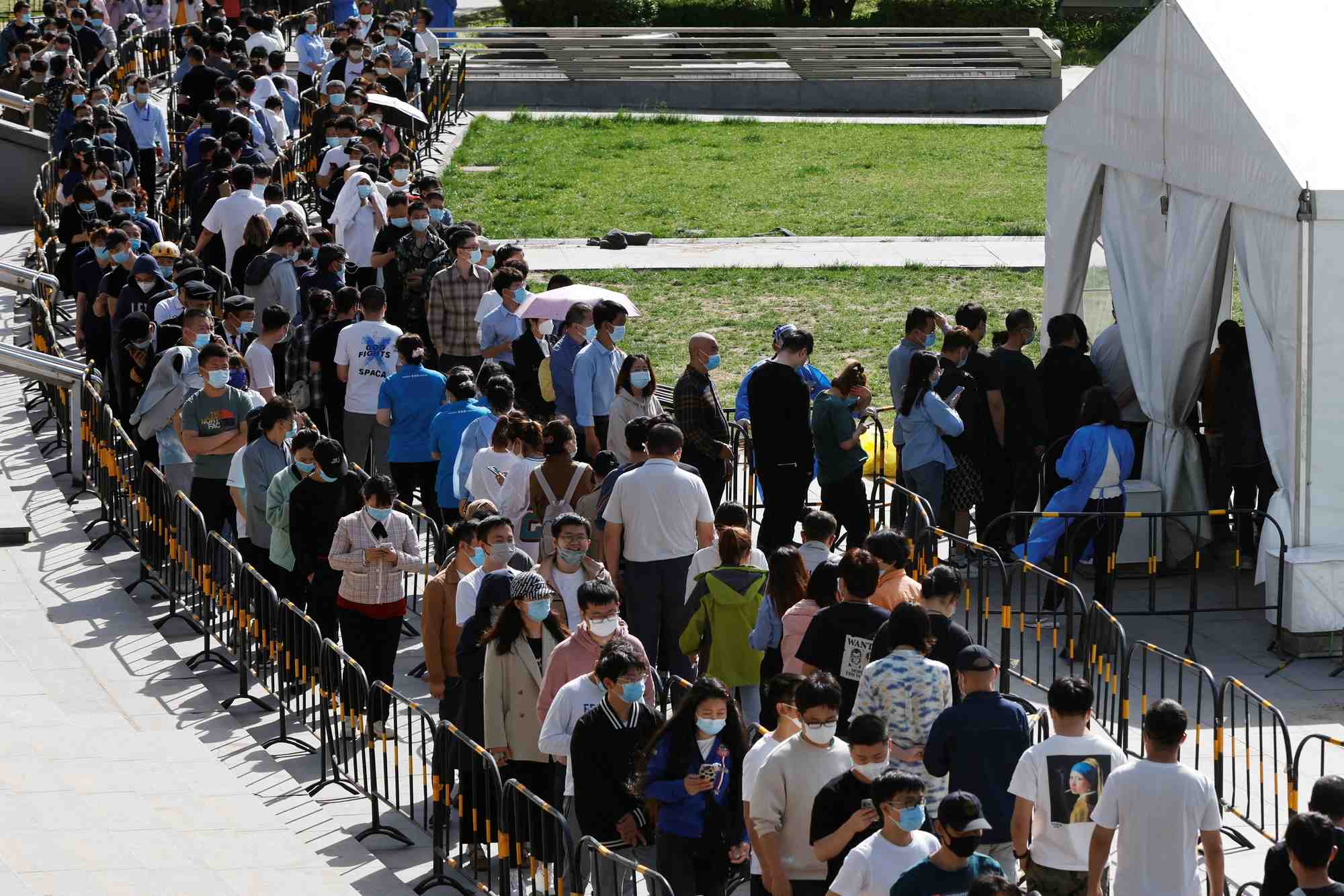 Coronavirus: pekin redoute un confinement et etend le depistage a 20 millions de personnes