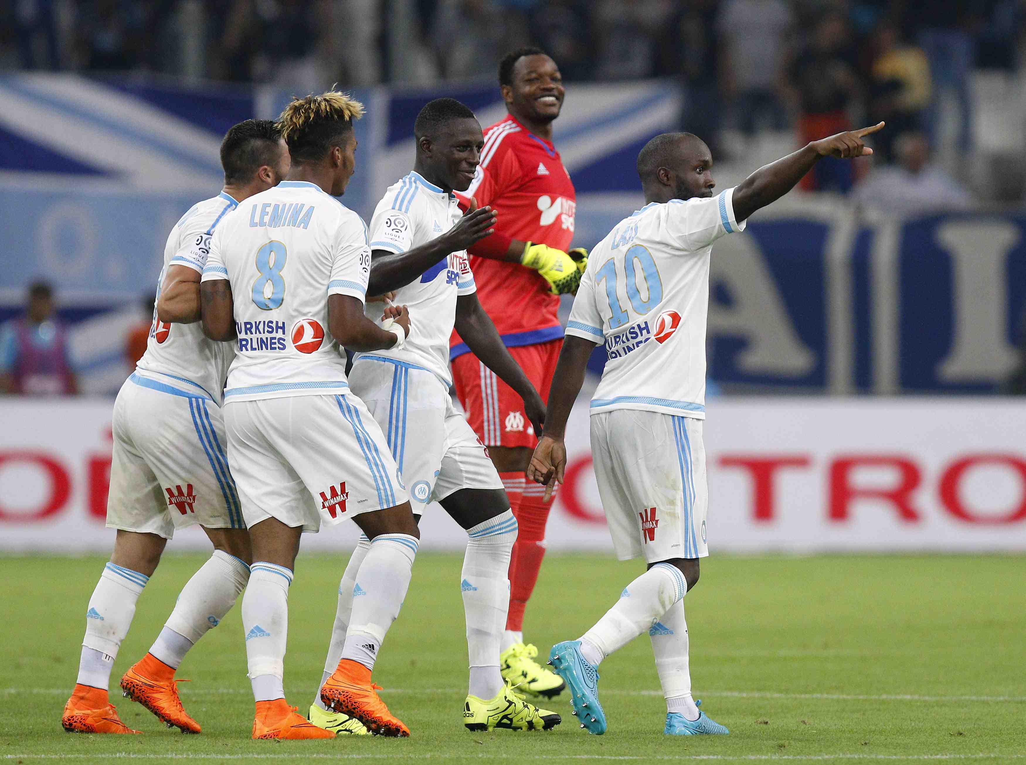 Marseille atomise troyes et retrouve le sourire