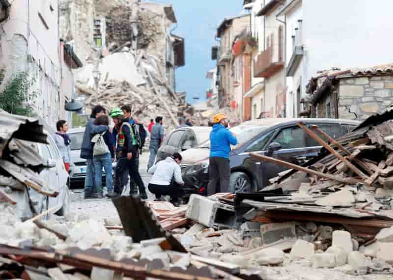 Plusieurs morts dans un seisme dans le centre de l'italie