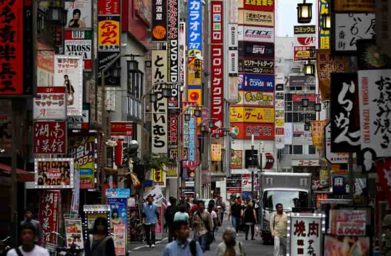 L'activite des services au japon se contracte en septembre