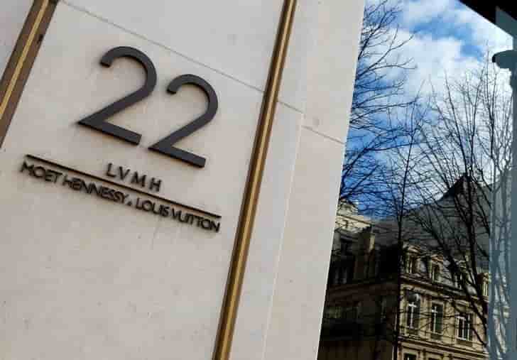 Lvmh maintient le rythme d'une tres forte croissance au 3e trimestre