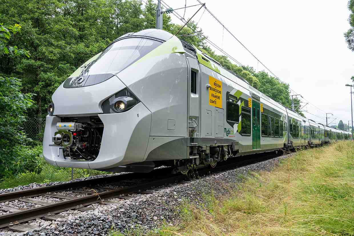 Le Groupe CAF fournira 14 trains régionaux supplémentaires de la plateforme Coradia Polyvalent à la Région Bourgogne-Franche-Comté, pour un montant de 130 millions d’euros. © CAF/Frédérique Clément