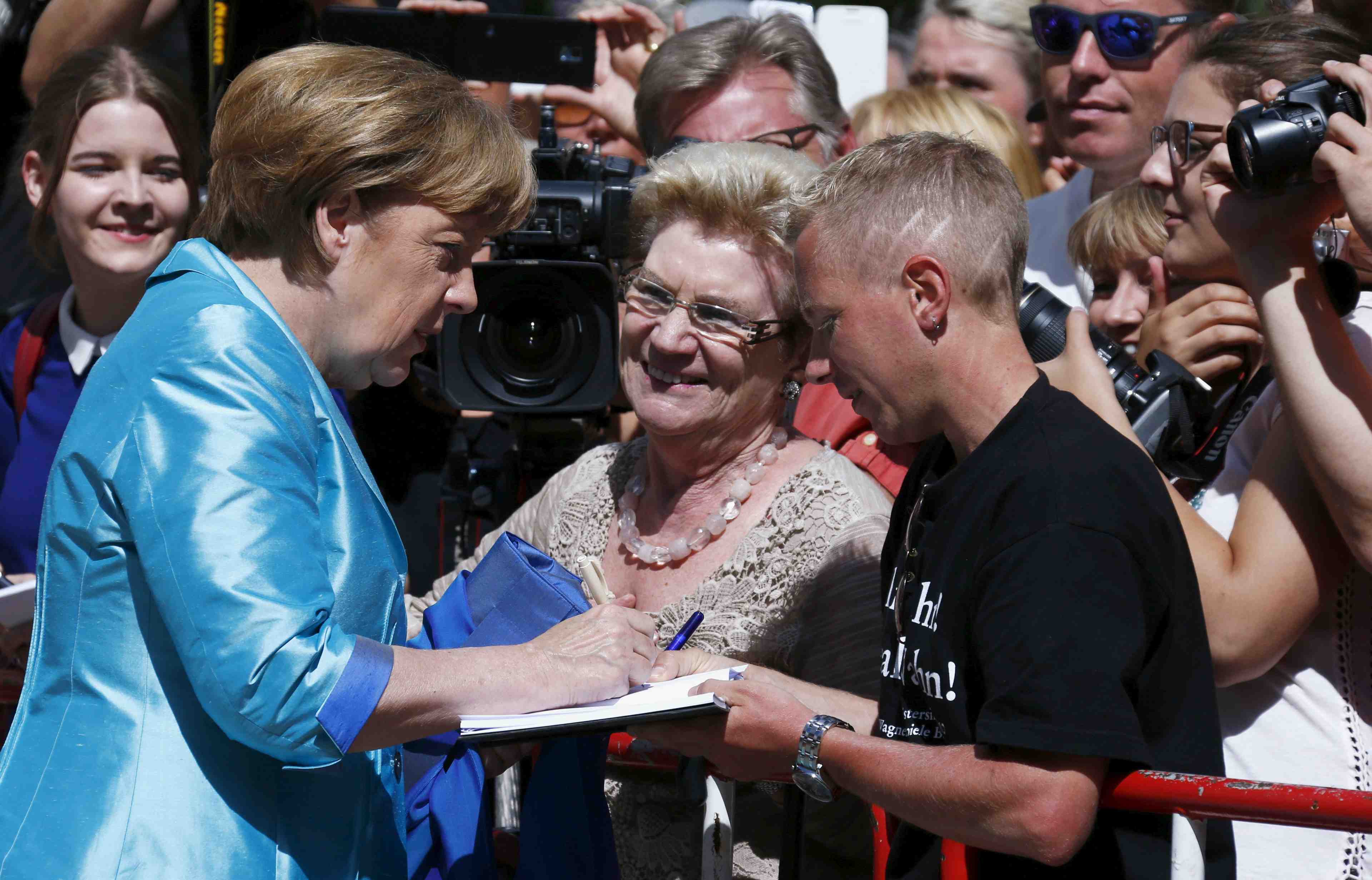 Angela merkel aurait decide de se representer en 2017