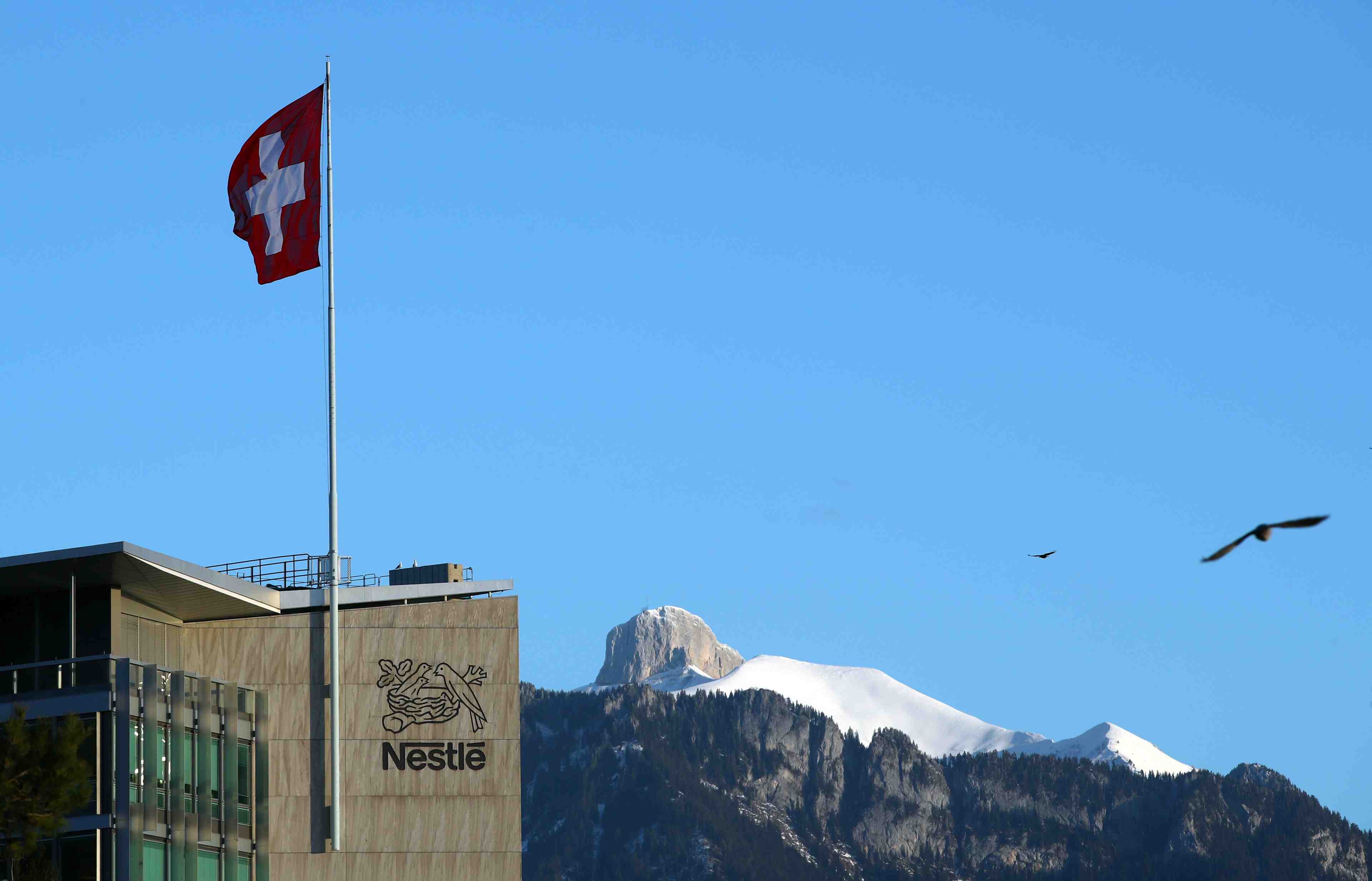 Nestle confiant apres un deuxieme trimestre meilleur que prevu